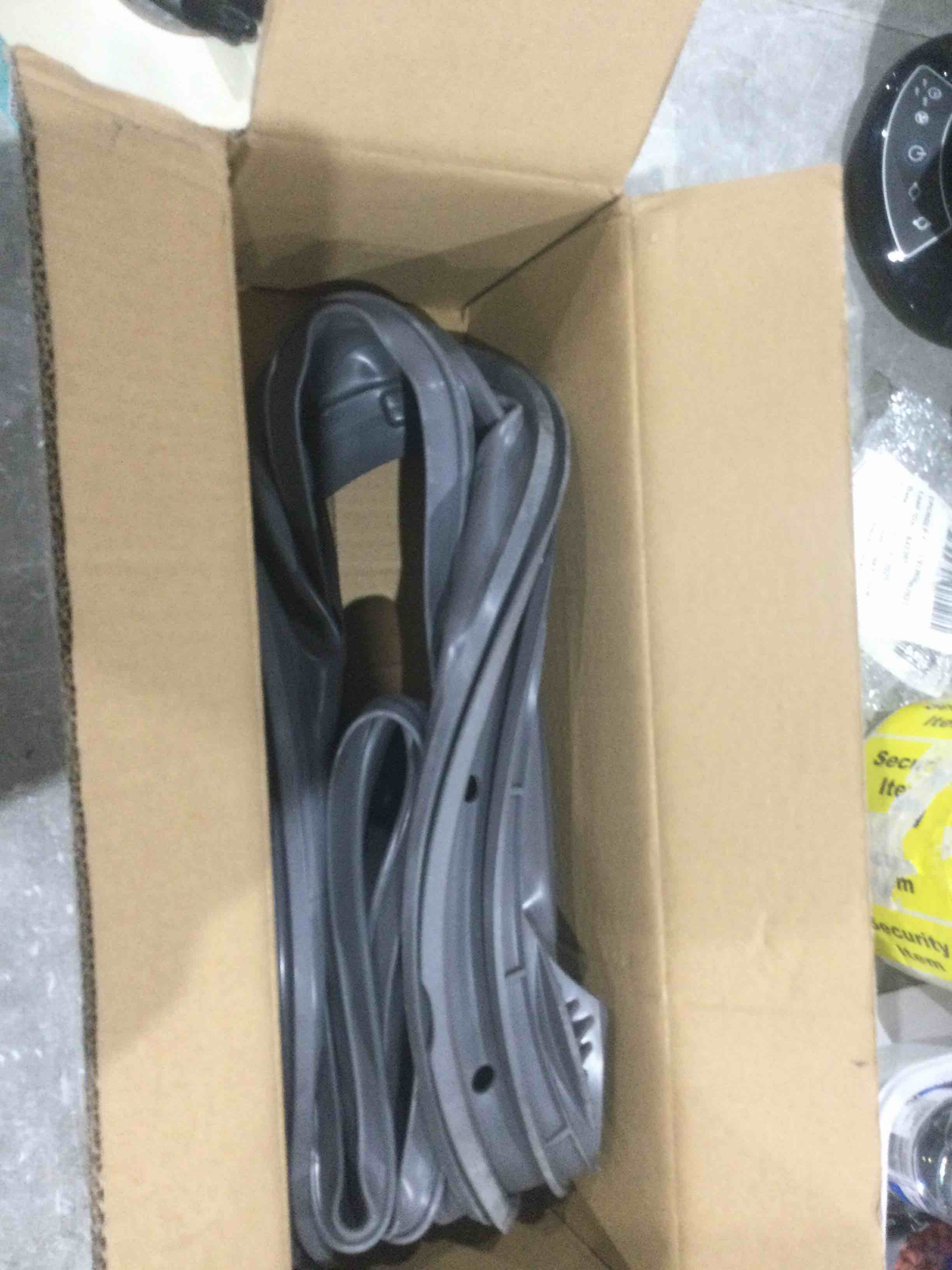 https://s3.amazonaws.com/lotting-images-prod/bidfta/TEA1645258_1751294506820.jpeg