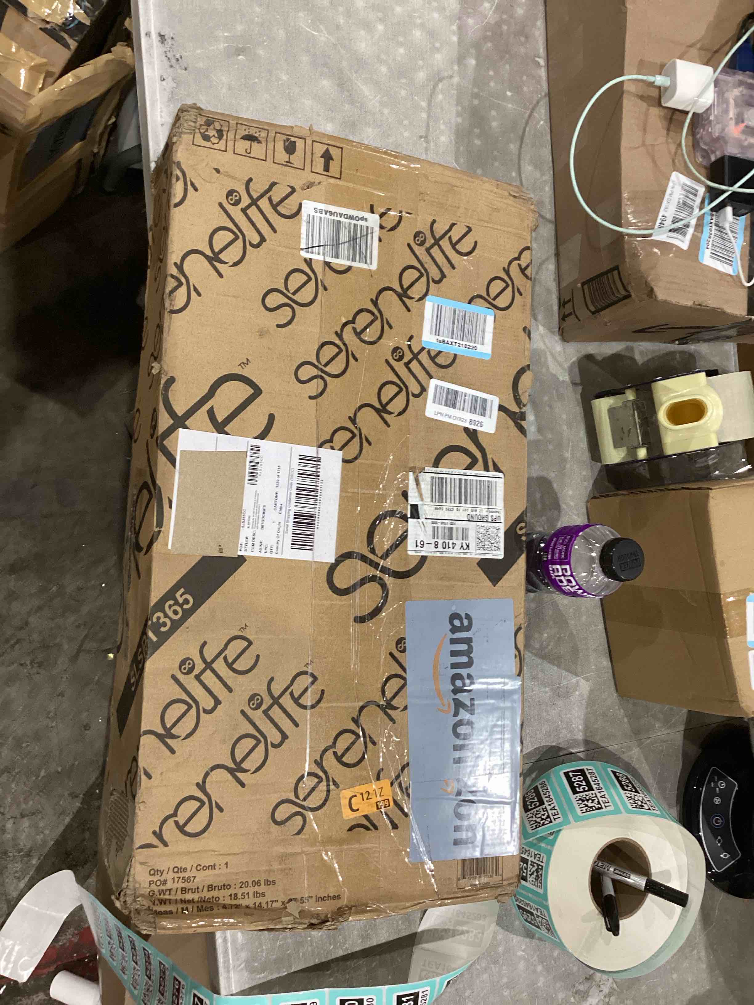 https://s3.amazonaws.com/lotting-images-prod/bidfta/TEA1645272_1751296332722.jpeg