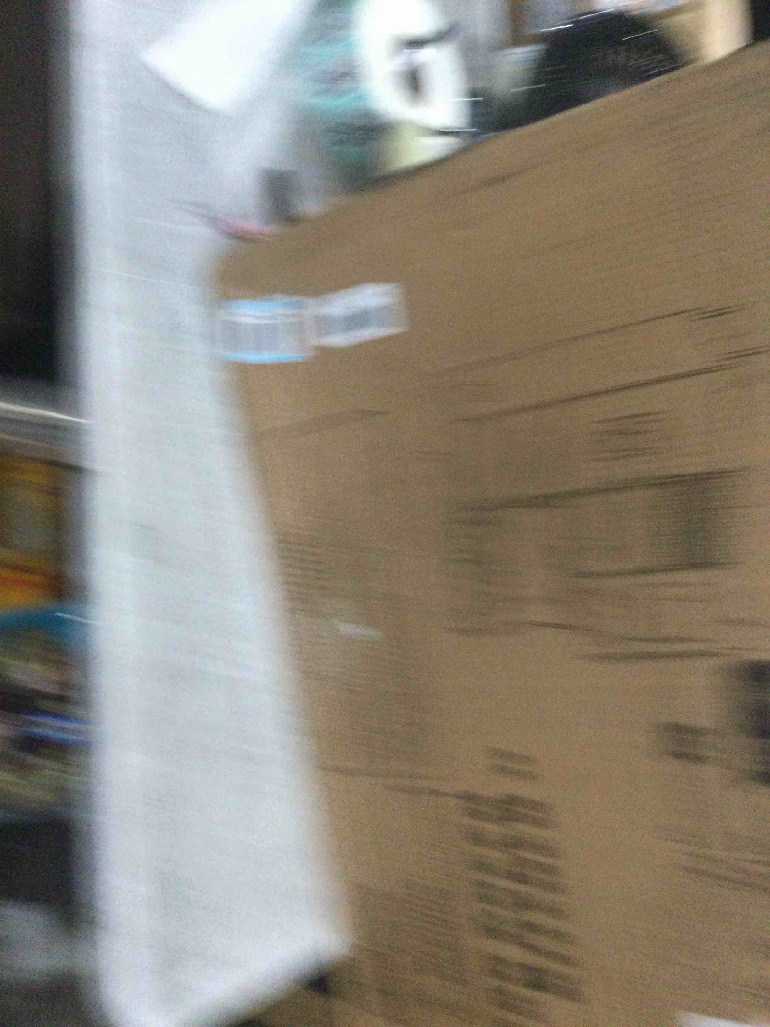 https://s3.amazonaws.com/lotting-images-prod/bidfta/TEA1645288_1751298341948.jpeg