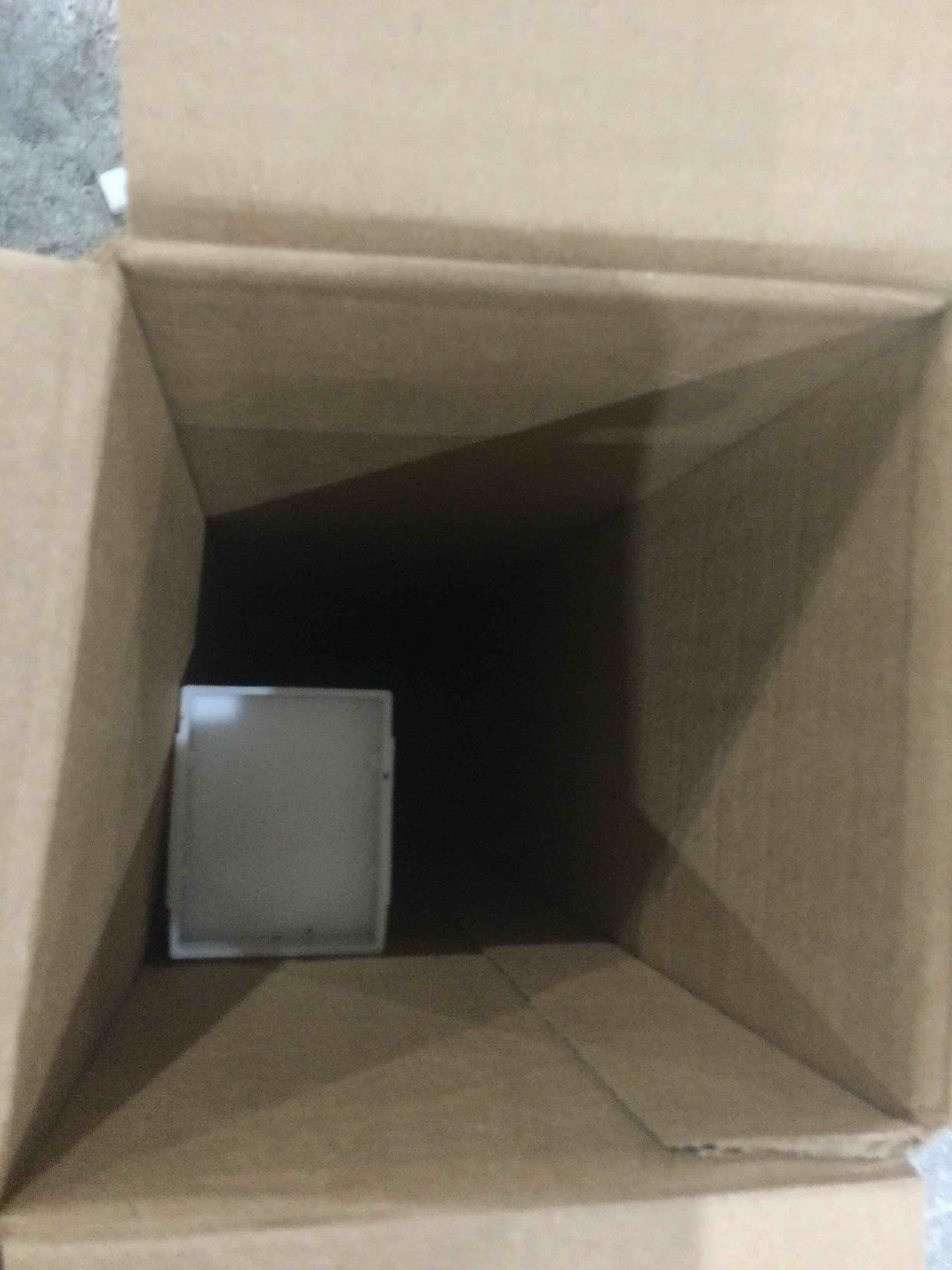 https://s3.amazonaws.com/lotting-images-prod/bidfta/TEA1645312_1751302843200.jpeg