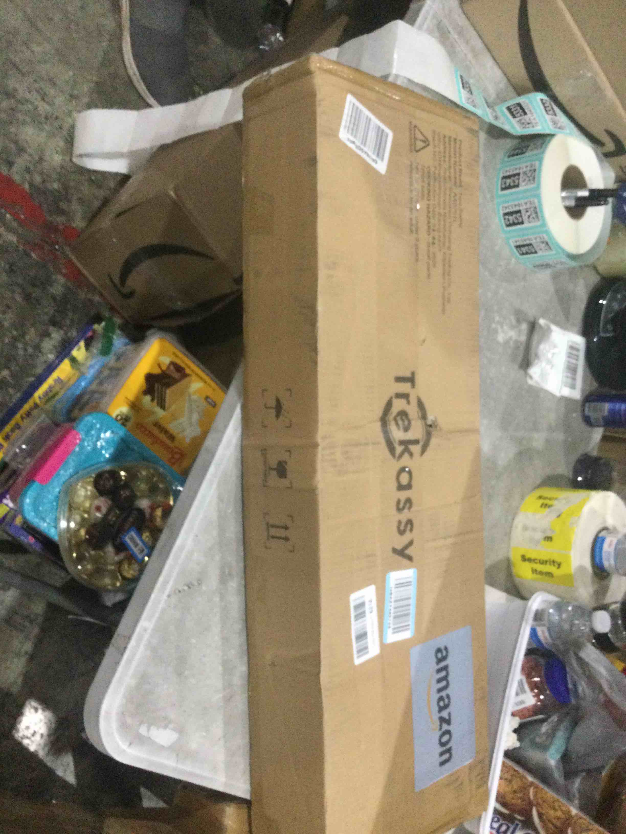 https://s3.amazonaws.com/lotting-images-prod/bidfta/TEA1645328_1751304369738.jpeg