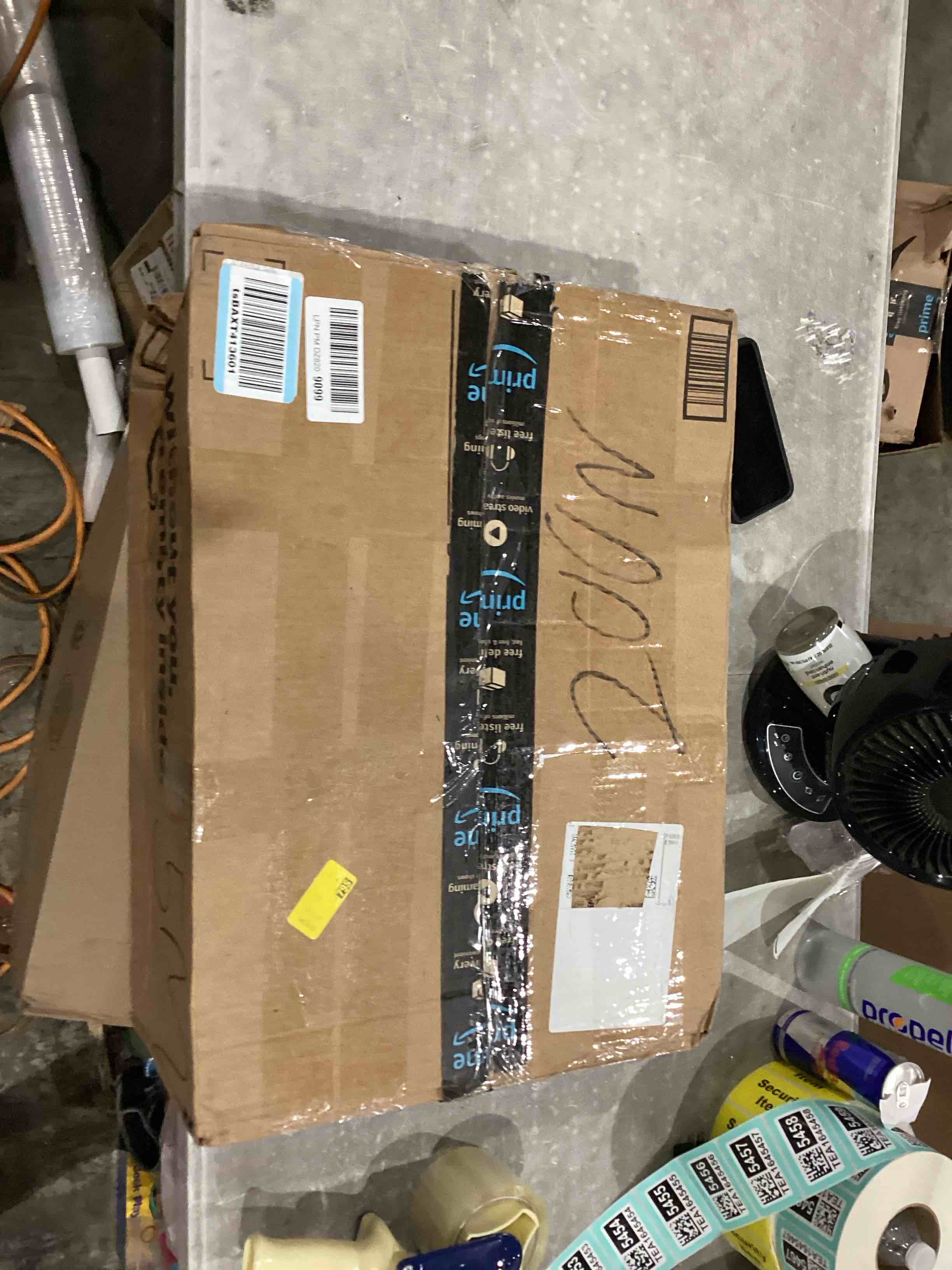 https://s3.amazonaws.com/lotting-images-prod/bidfta/TEA1645452_1751455953758.jpeg