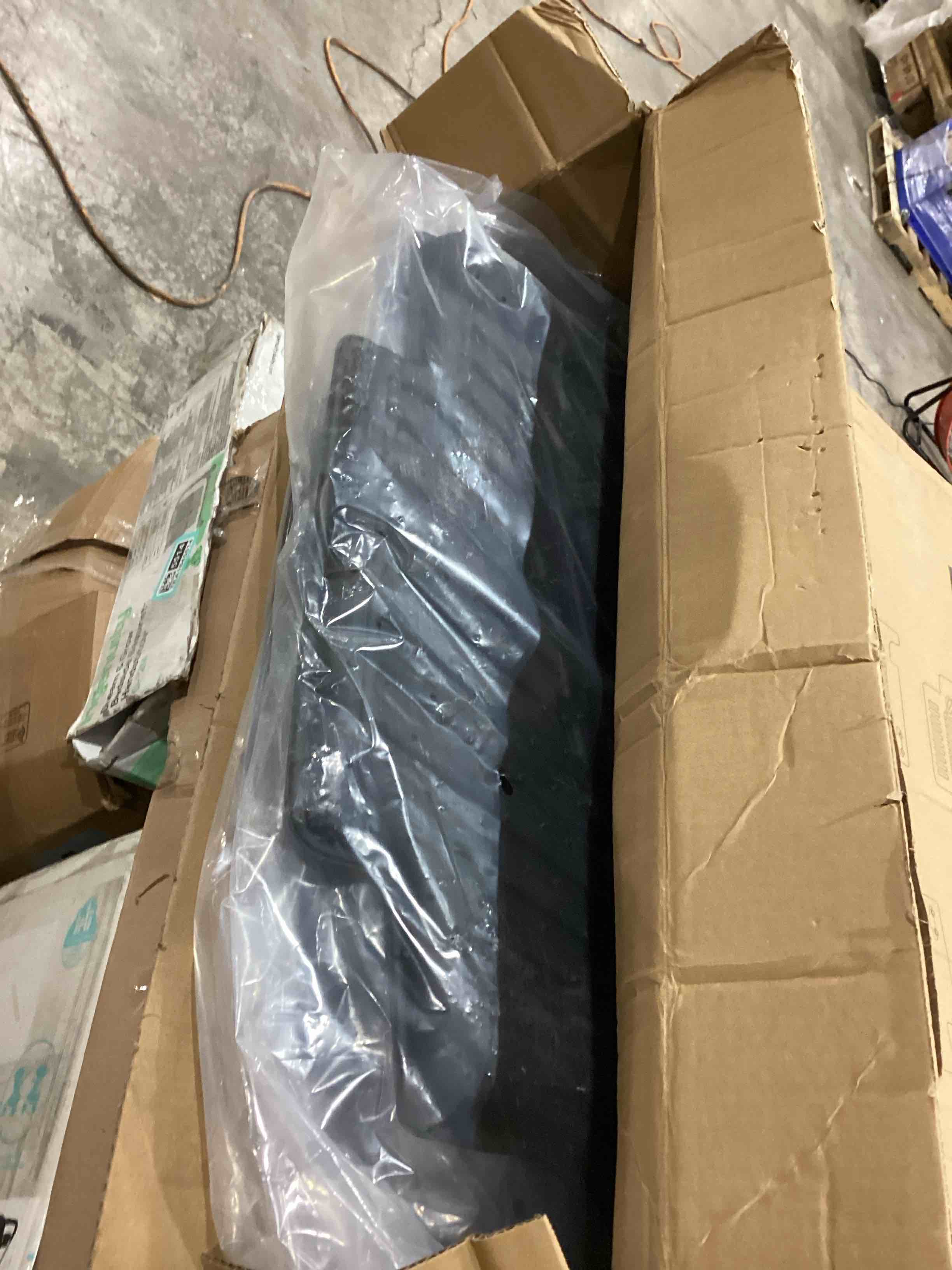 https://s3.amazonaws.com/lotting-images-prod/bidfta/TEA1645519_1751476899124.jpeg