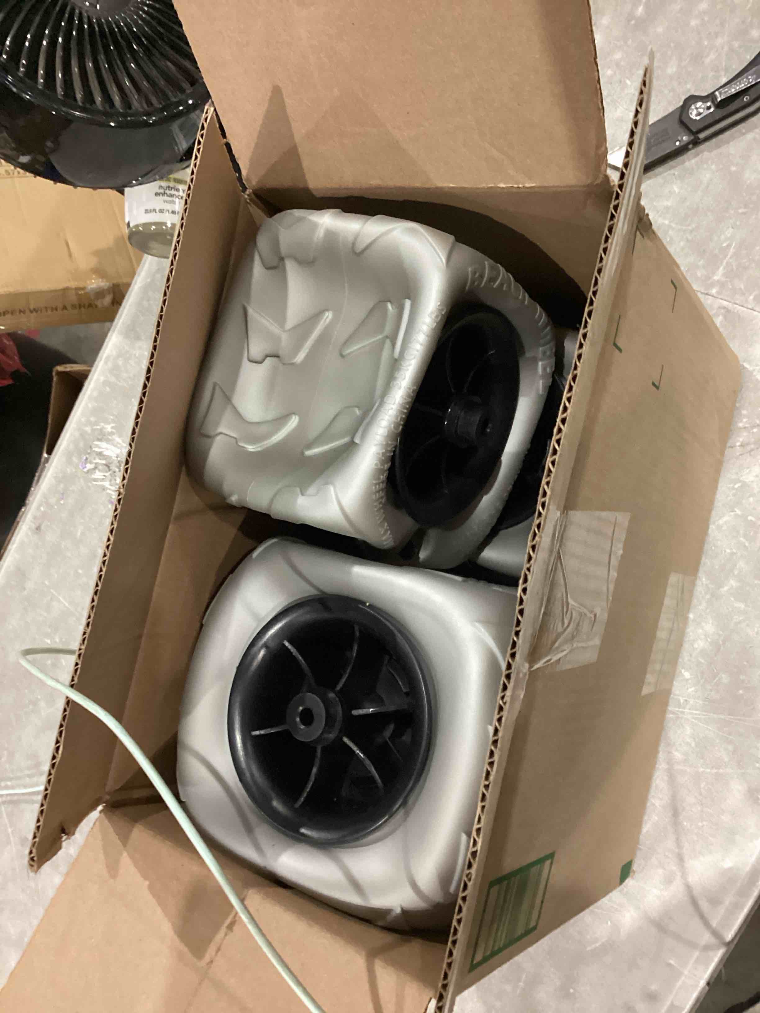 https://s3.amazonaws.com/lotting-images-prod/bidfta/TEA1645532_1751482406719.jpeg
