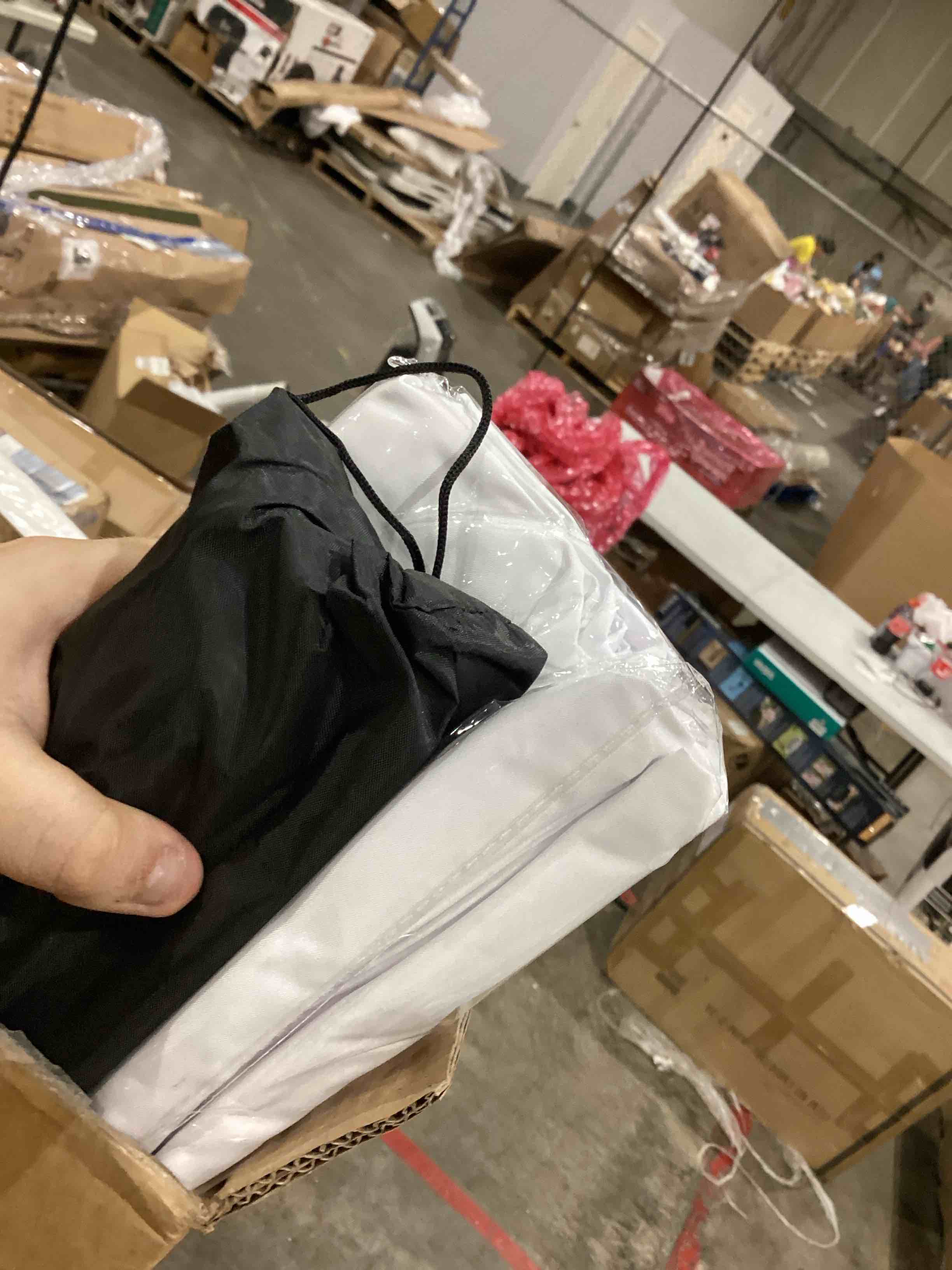 https://s3.amazonaws.com/lotting-images-prod/bidfta/TEA1645603_1751561542075.jpeg
