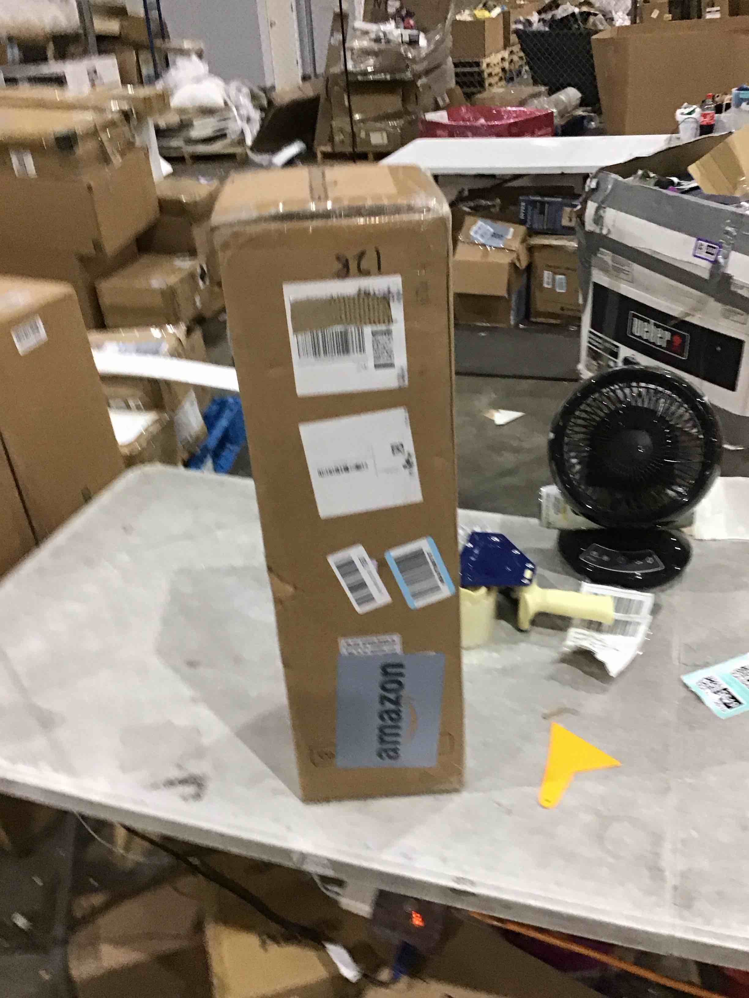 https://s3.amazonaws.com/lotting-images-prod/bidfta/TEA1645618_1751887064847.jpeg