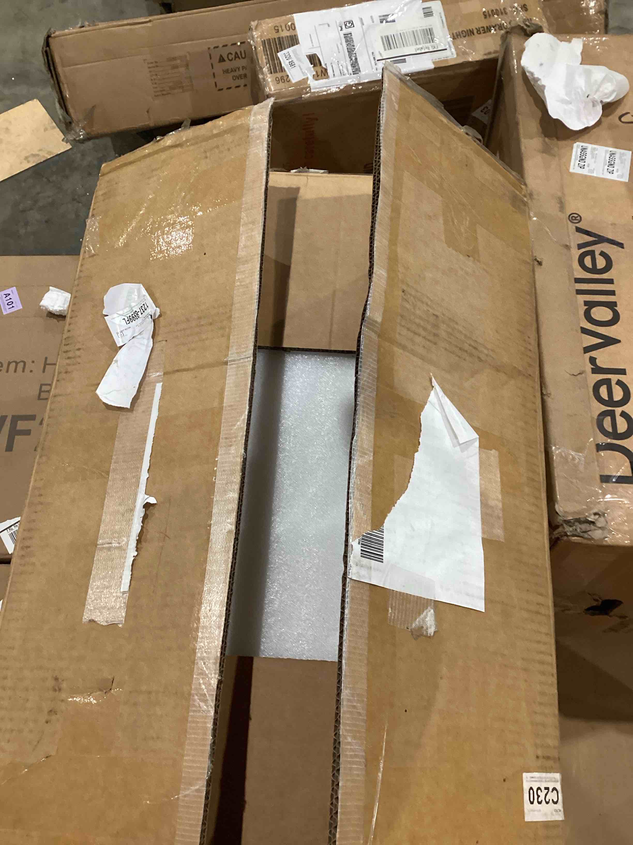 https://s3.amazonaws.com/lotting-images-prod/bidfta/TEA1645622_1751900678259.jpeg