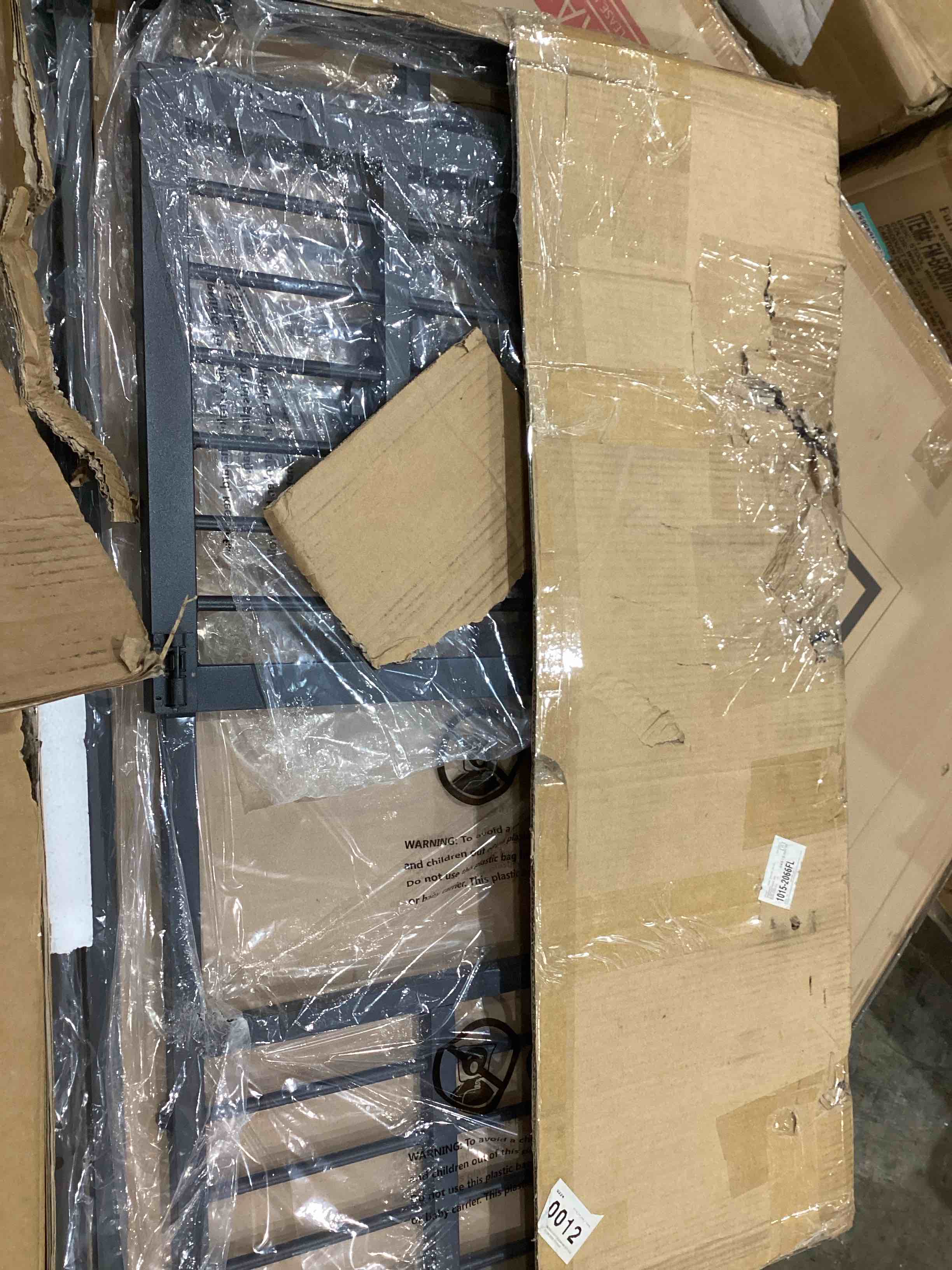 https://s3.amazonaws.com/lotting-images-prod/bidfta/TEA1645658_1752683912544.jpeg