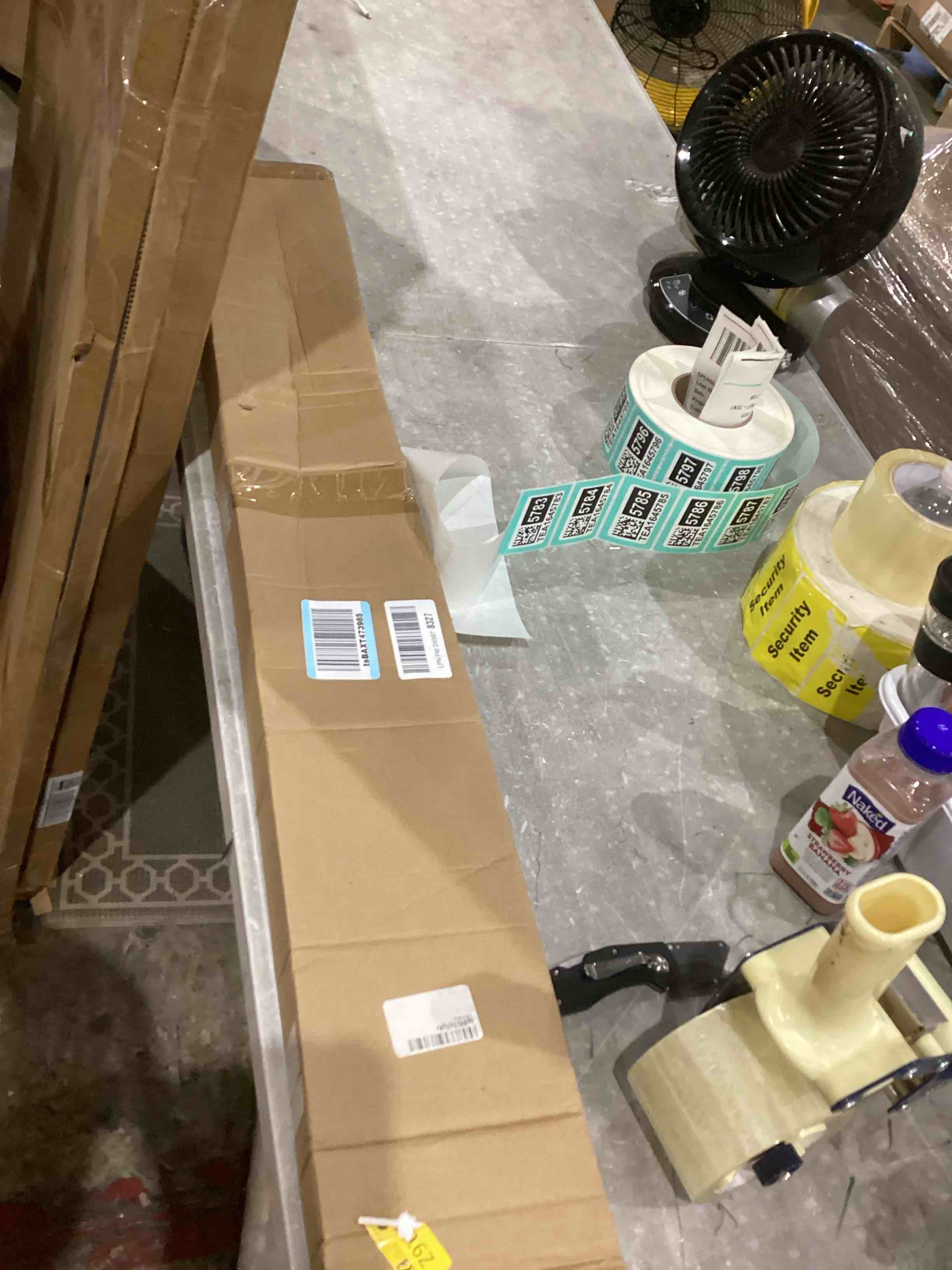 https://s3.amazonaws.com/lotting-images-prod/bidfta/TEA1645781_1753361490850.jpeg