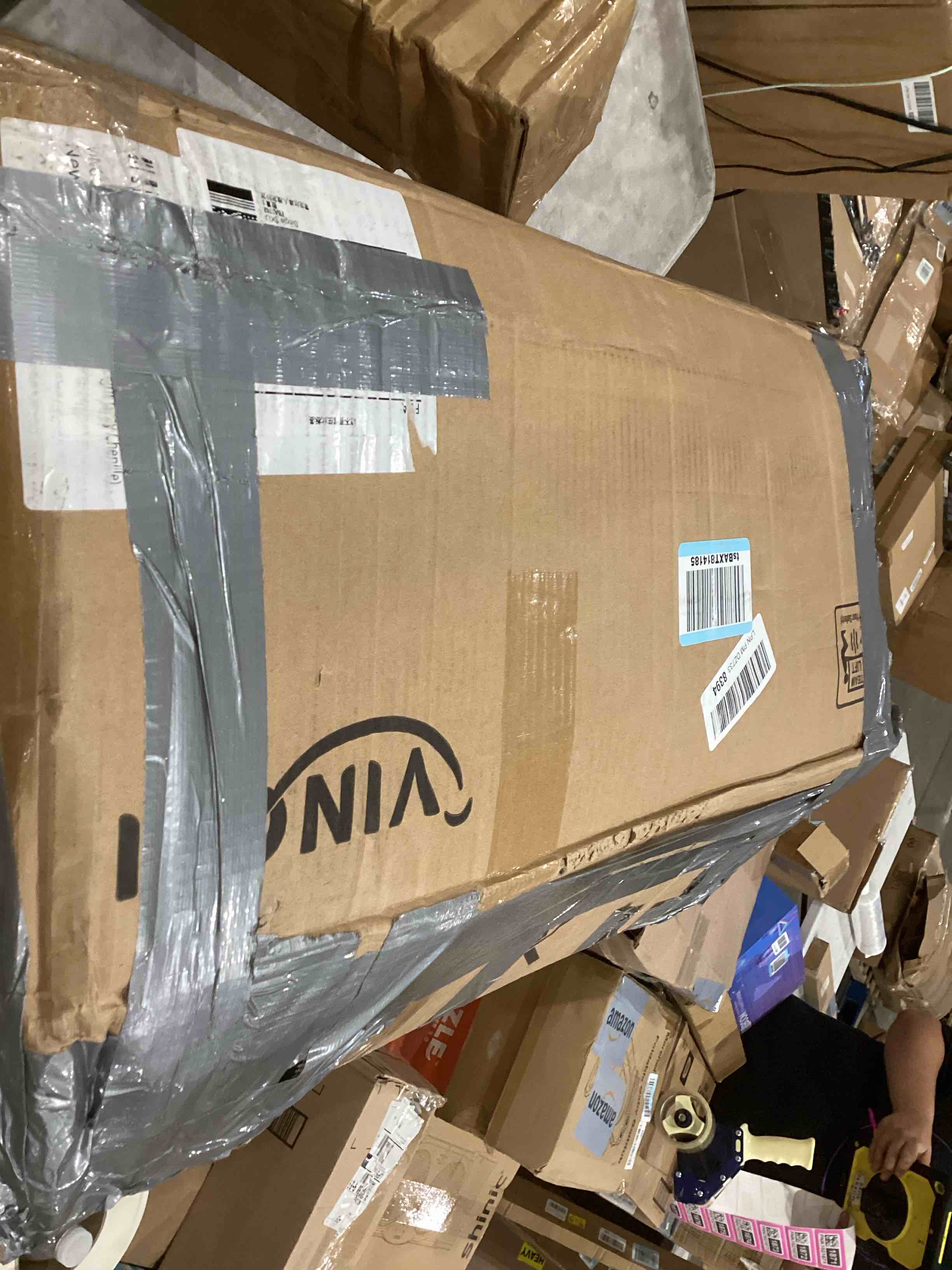 https://s3.amazonaws.com/lotting-images-prod/bidfta/TEA1645860_1753447771652.jpeg