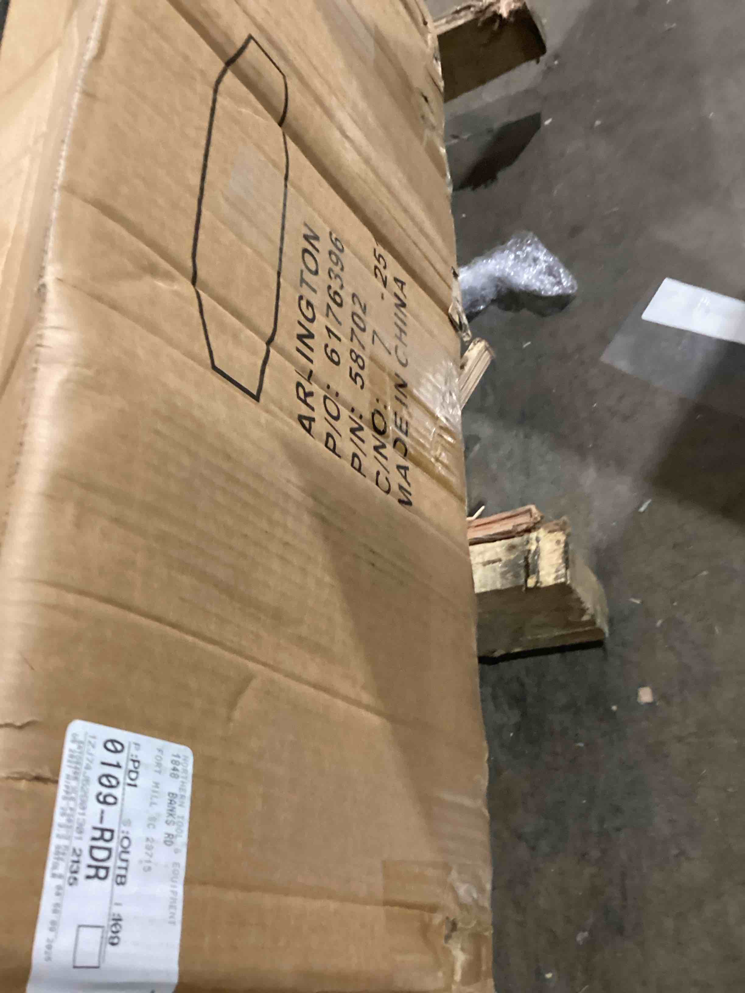 https://s3.amazonaws.com/lotting-images-prod/bidfta/TEA1646800_1754927021759.jpeg