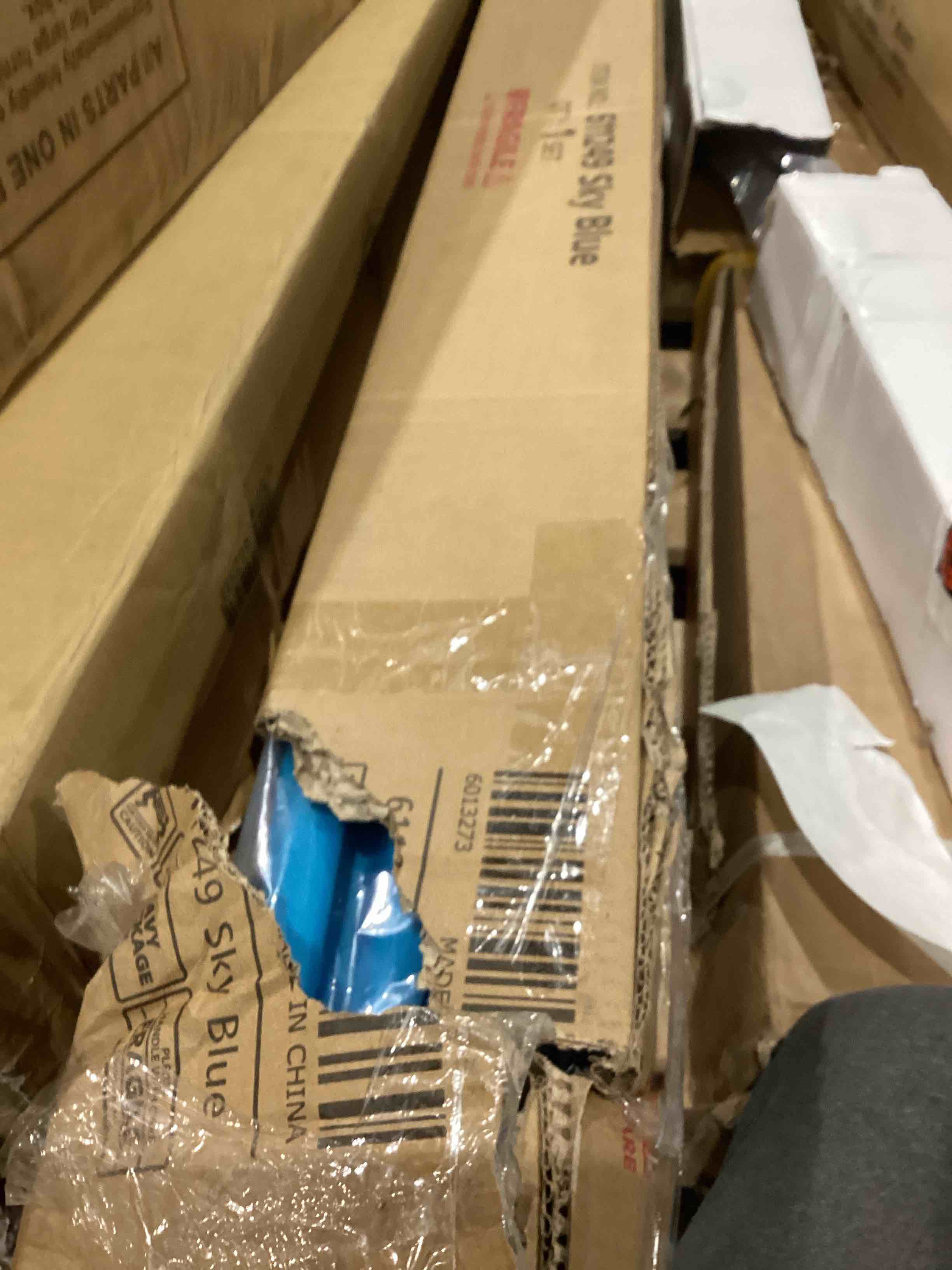 https://s3.amazonaws.com/lotting-images-prod/bidfta/TEA1646993_1755093775100.jpeg