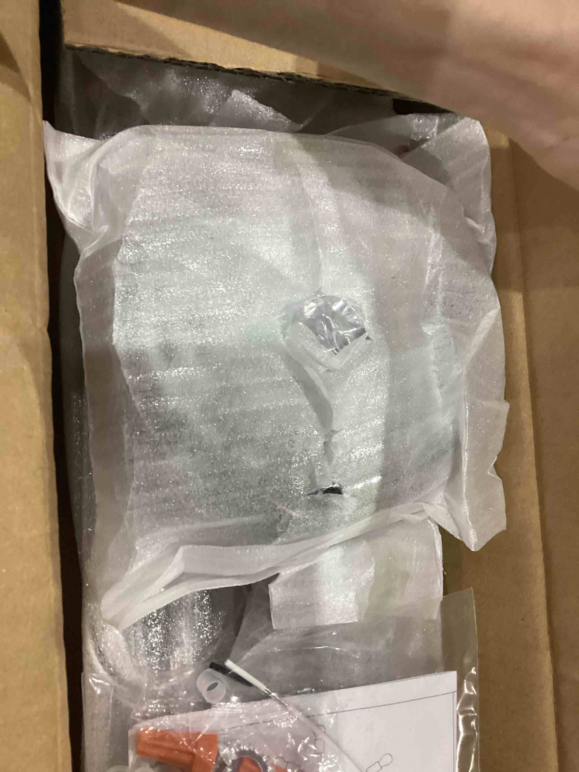 https://s3.amazonaws.com/lotting-images-prod/bidfta/TEA1647021_1755109665350.jpeg