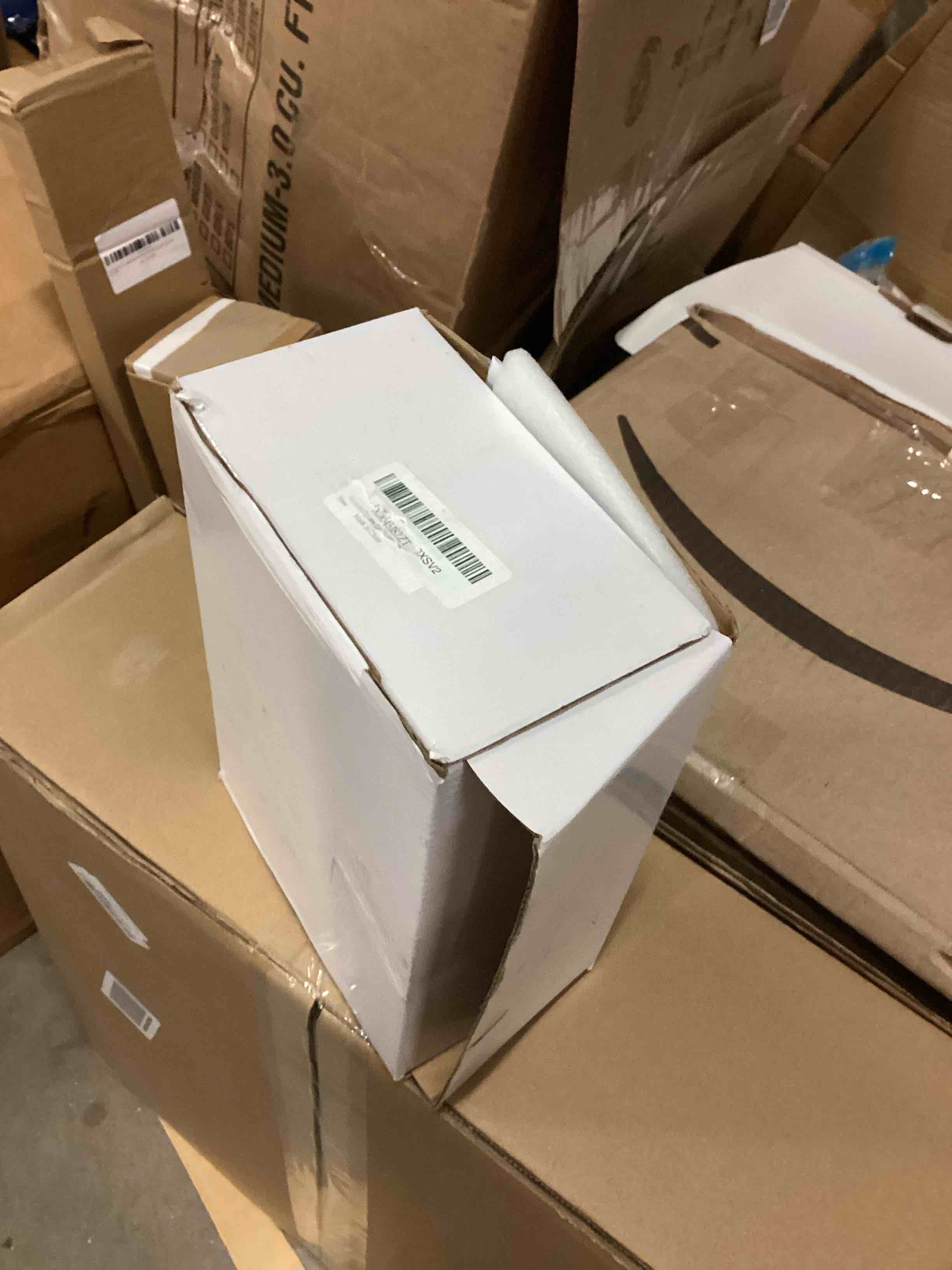 https://s3.amazonaws.com/lotting-images-prod/bidfta/TEA1648687_1753717596124.jpeg