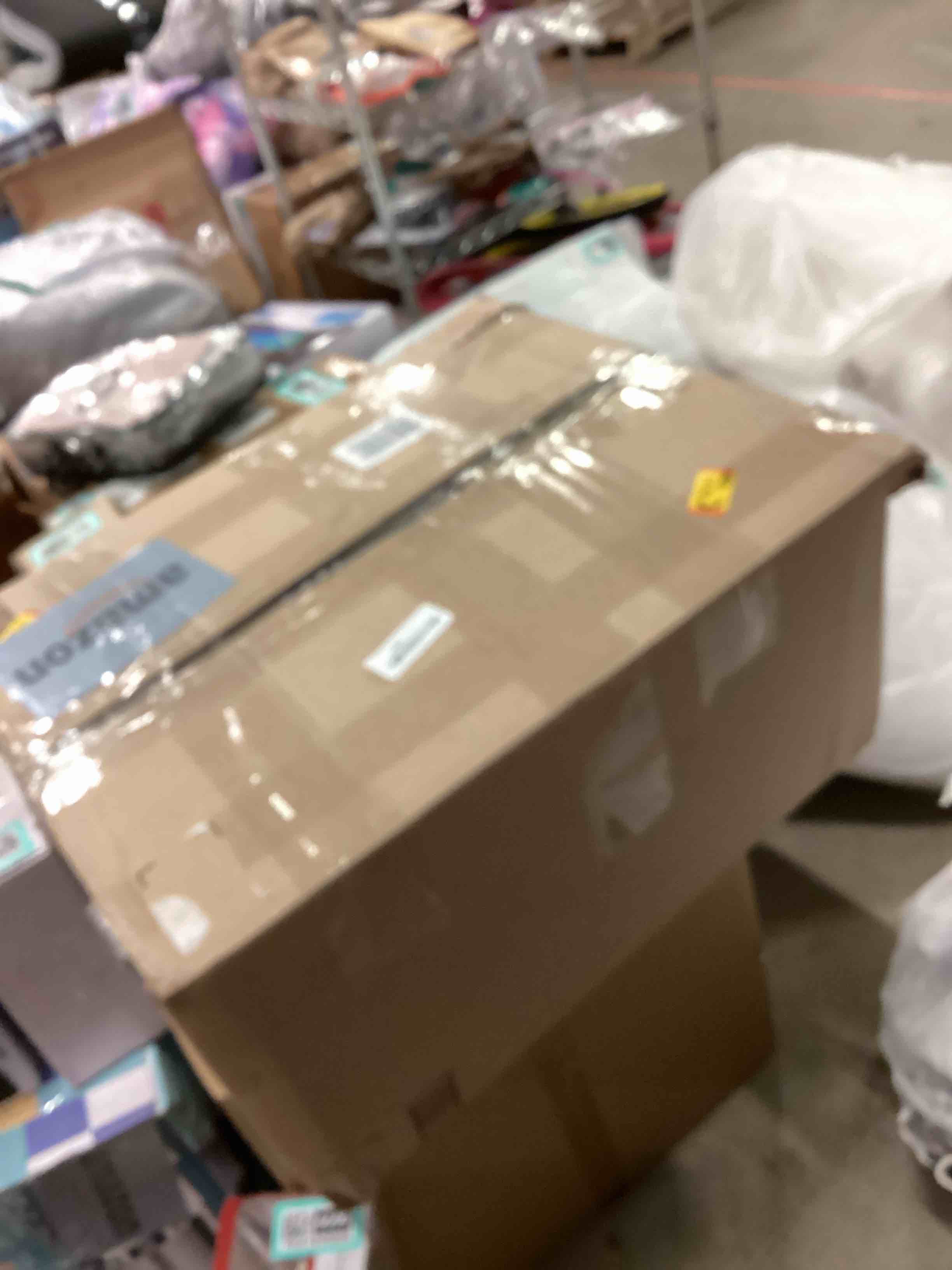 https://s3.amazonaws.com/lotting-images-prod/bidfta/TEA1648694_1753731424178.jpeg