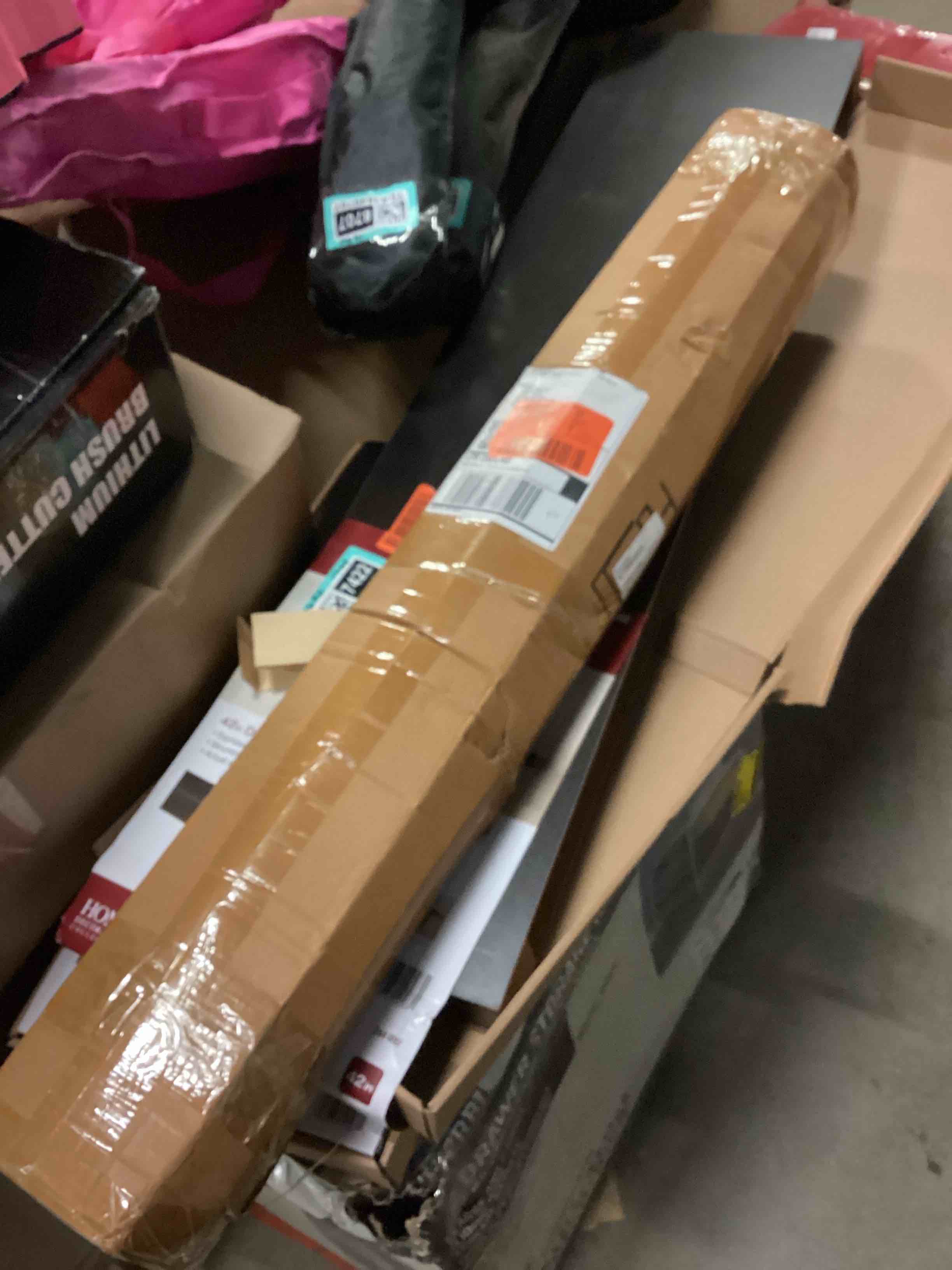 https://s3.amazonaws.com/lotting-images-prod/bidfta/TEA1648708_1753802074959.jpeg