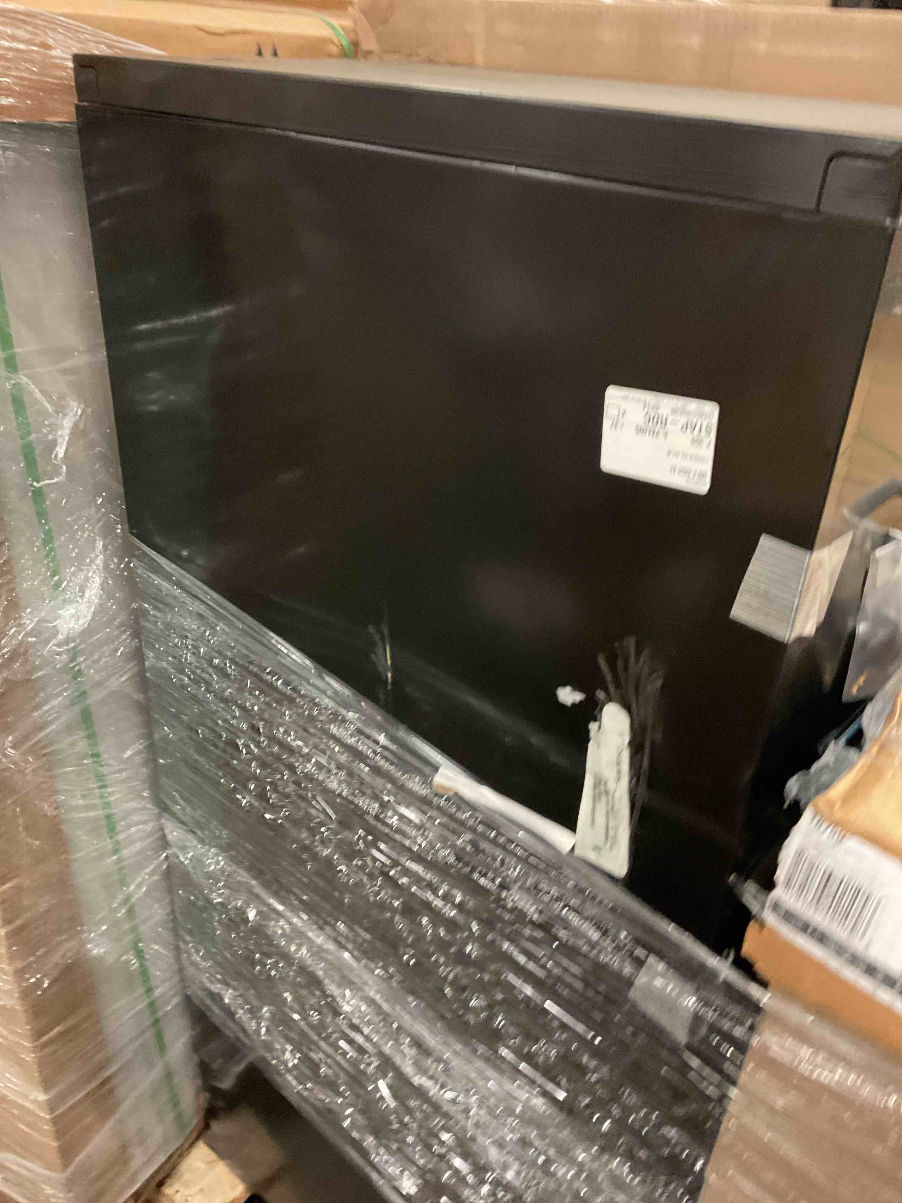 https://s3.amazonaws.com/lotting-images-prod/bidfta/TEA1648917_1754679527645.jpeg