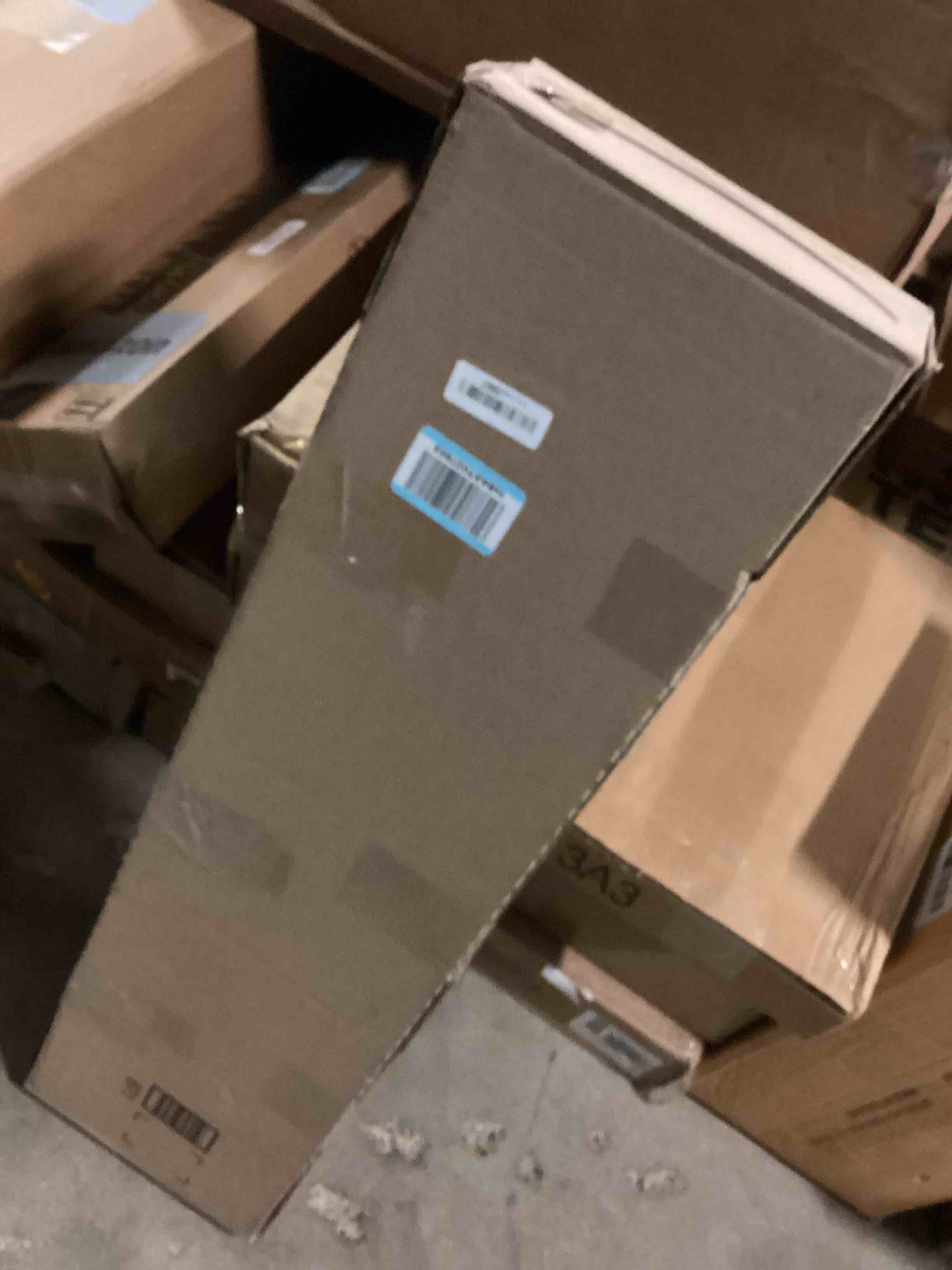 https://s3.amazonaws.com/lotting-images-prod/bidfta/TEA1649113_1755521091042.jpeg