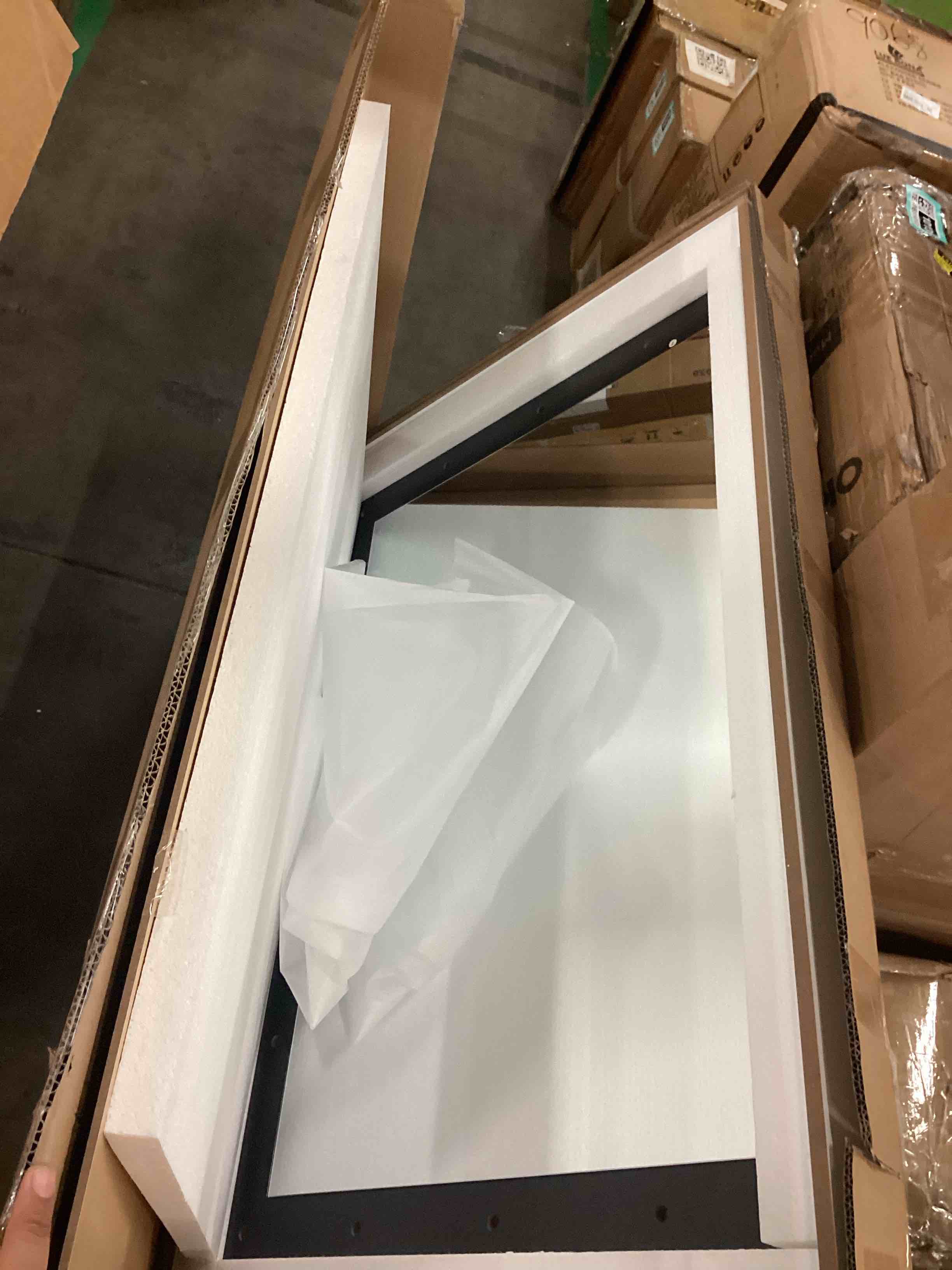 https://s3.amazonaws.com/lotting-images-prod/bidfta/TEA1651005_1753116148851.jpeg