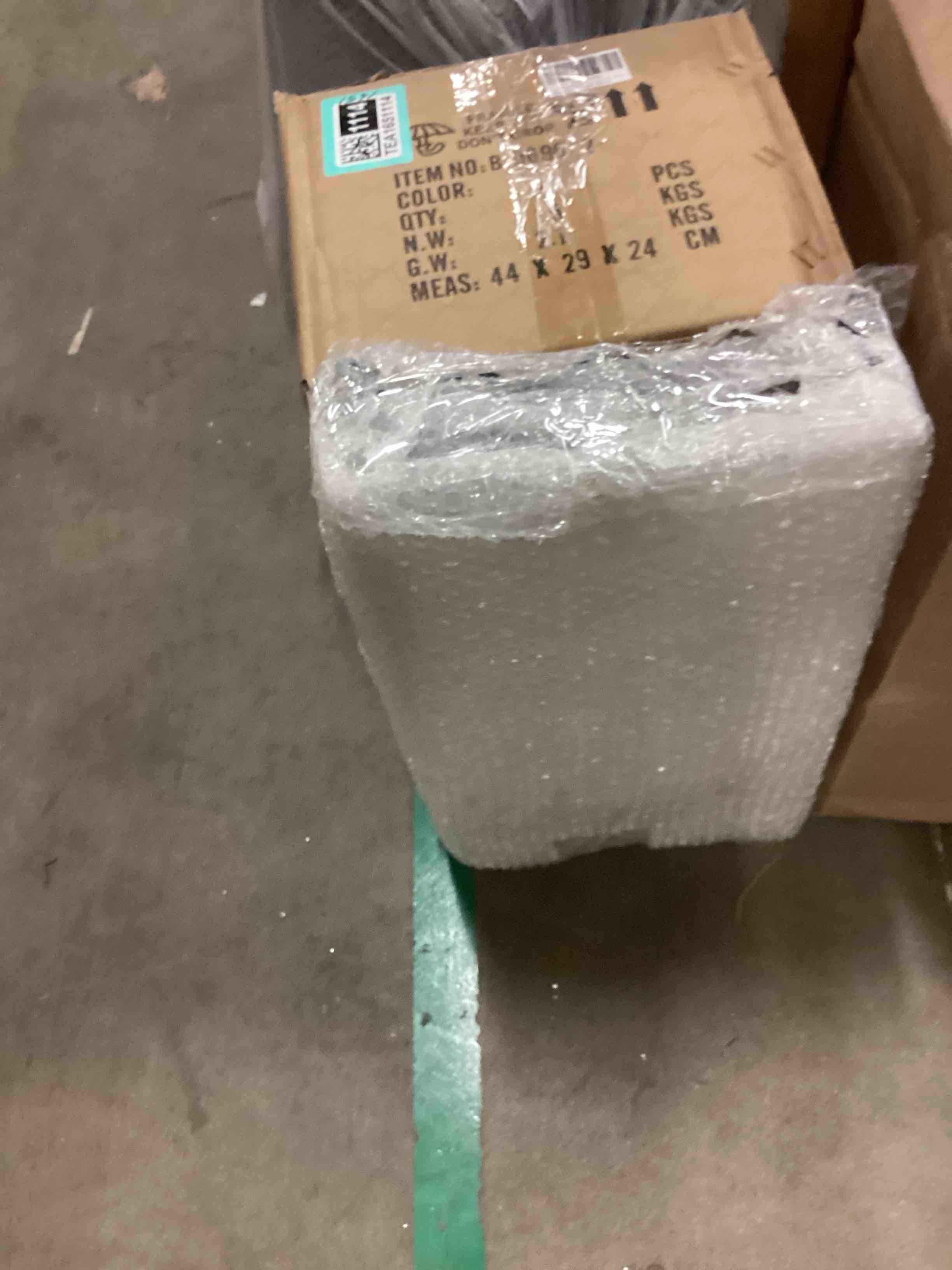 https://s3.amazonaws.com/lotting-images-prod/bidfta/TEA1651111_1753290227883.jpeg