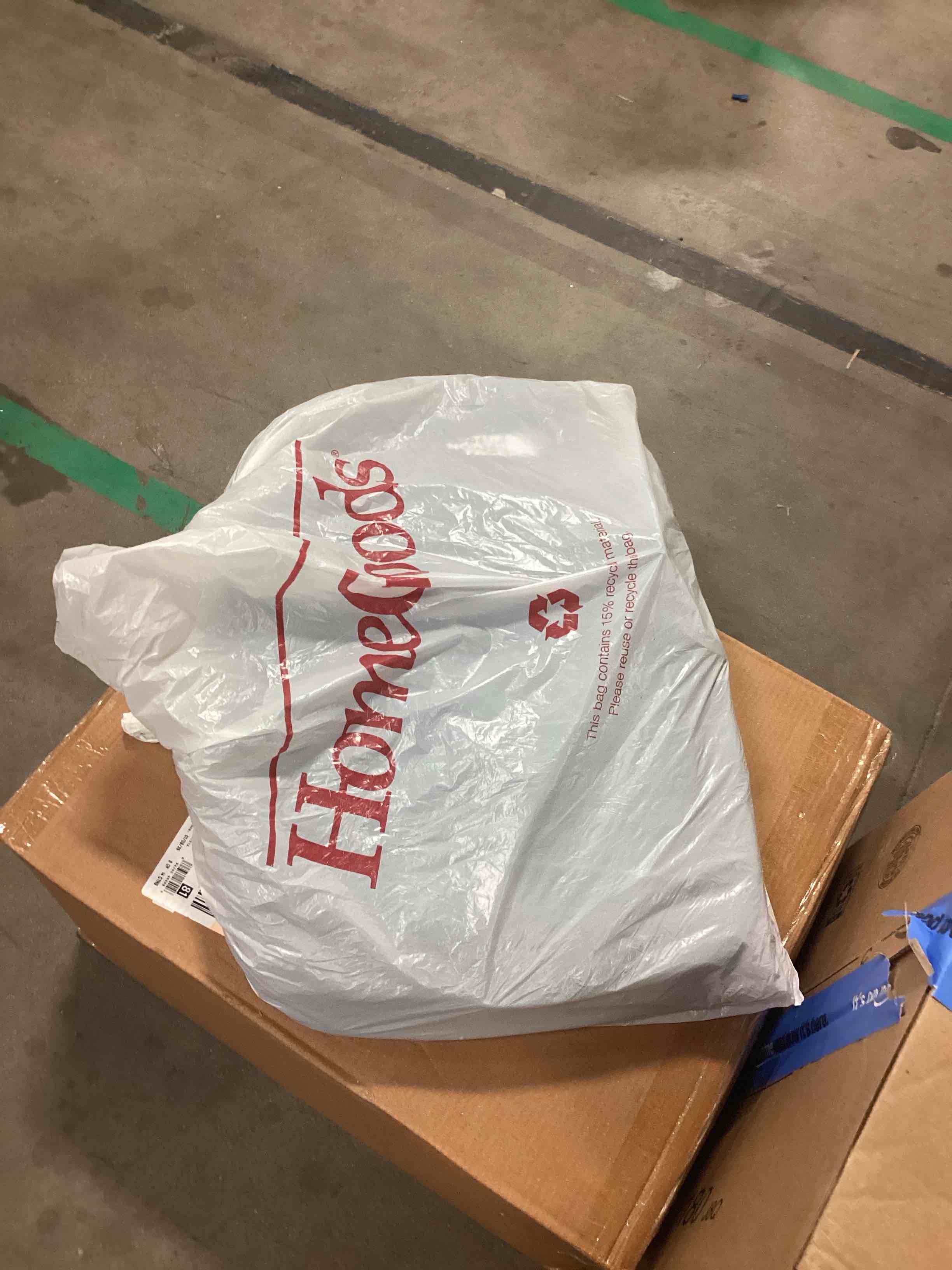 https://s3.amazonaws.com/lotting-images-prod/bidfta/TEA1651116_1753288327215.jpeg