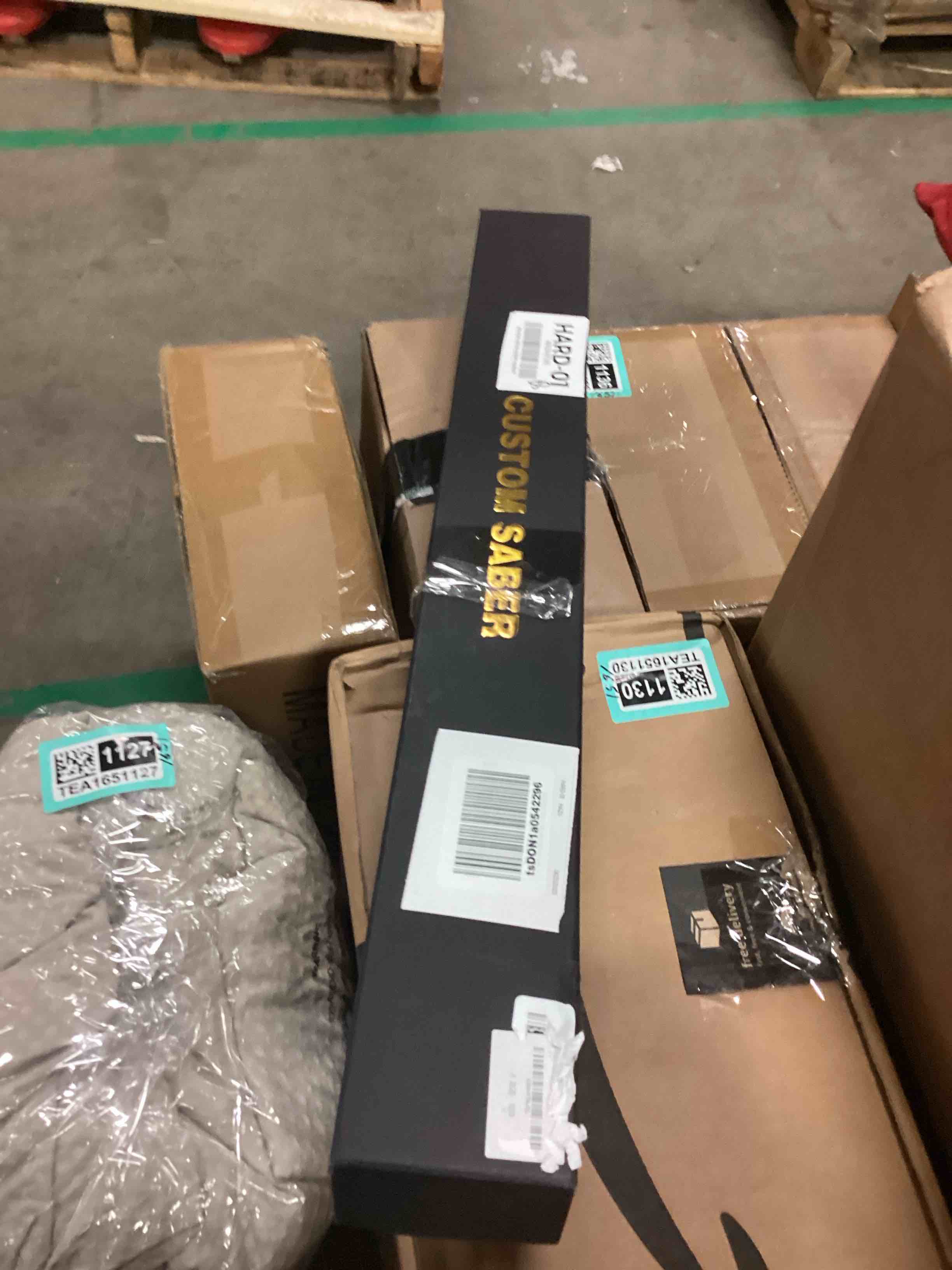 https://s3.amazonaws.com/lotting-images-prod/bidfta/TEA1651126_1753284848317.jpeg