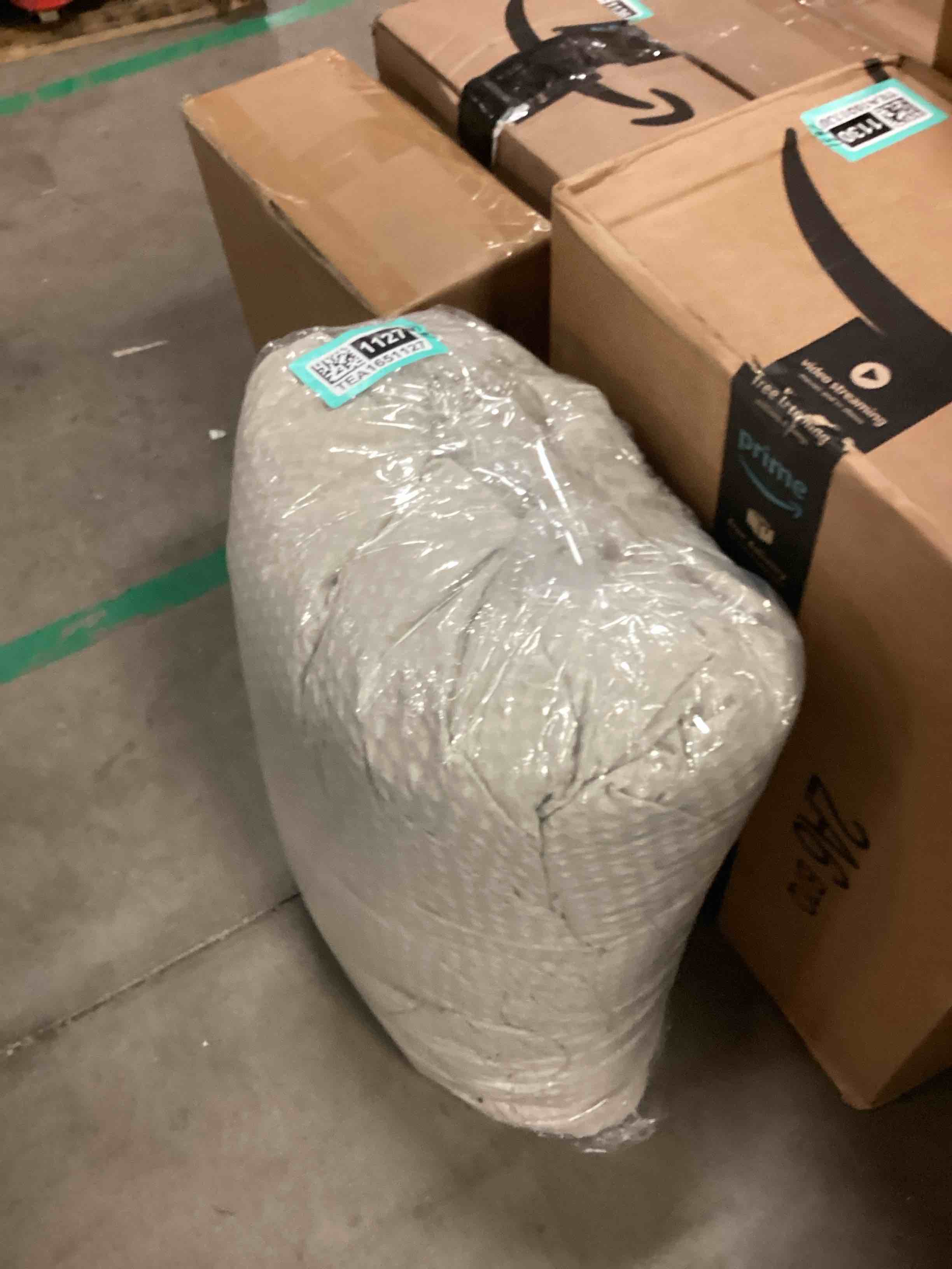 https://s3.amazonaws.com/lotting-images-prod/bidfta/TEA1651127_1753284726377.jpeg