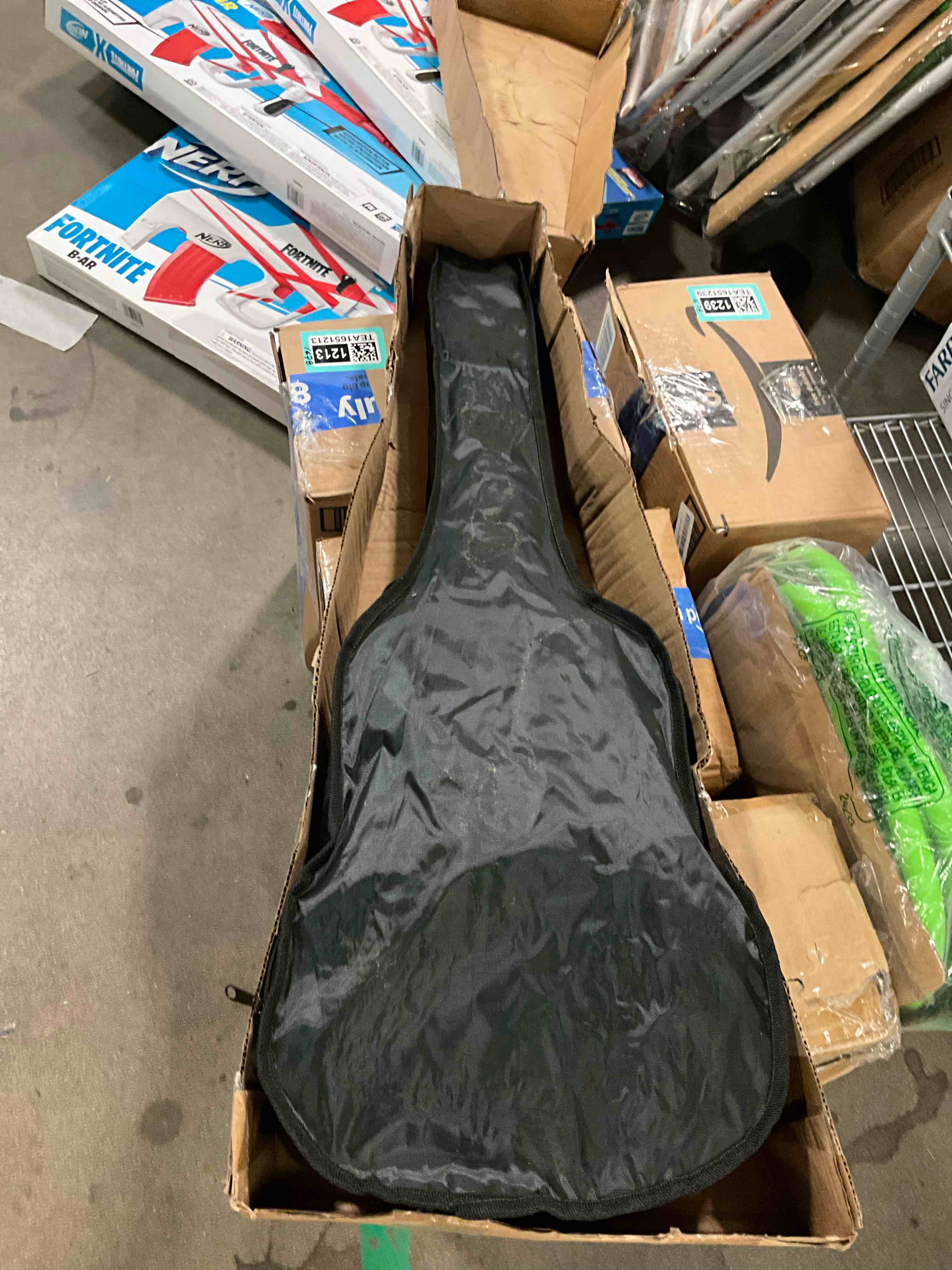 https://s3.amazonaws.com/lotting-images-prod/bidfta/TEA1651191_1753477514137.jpeg