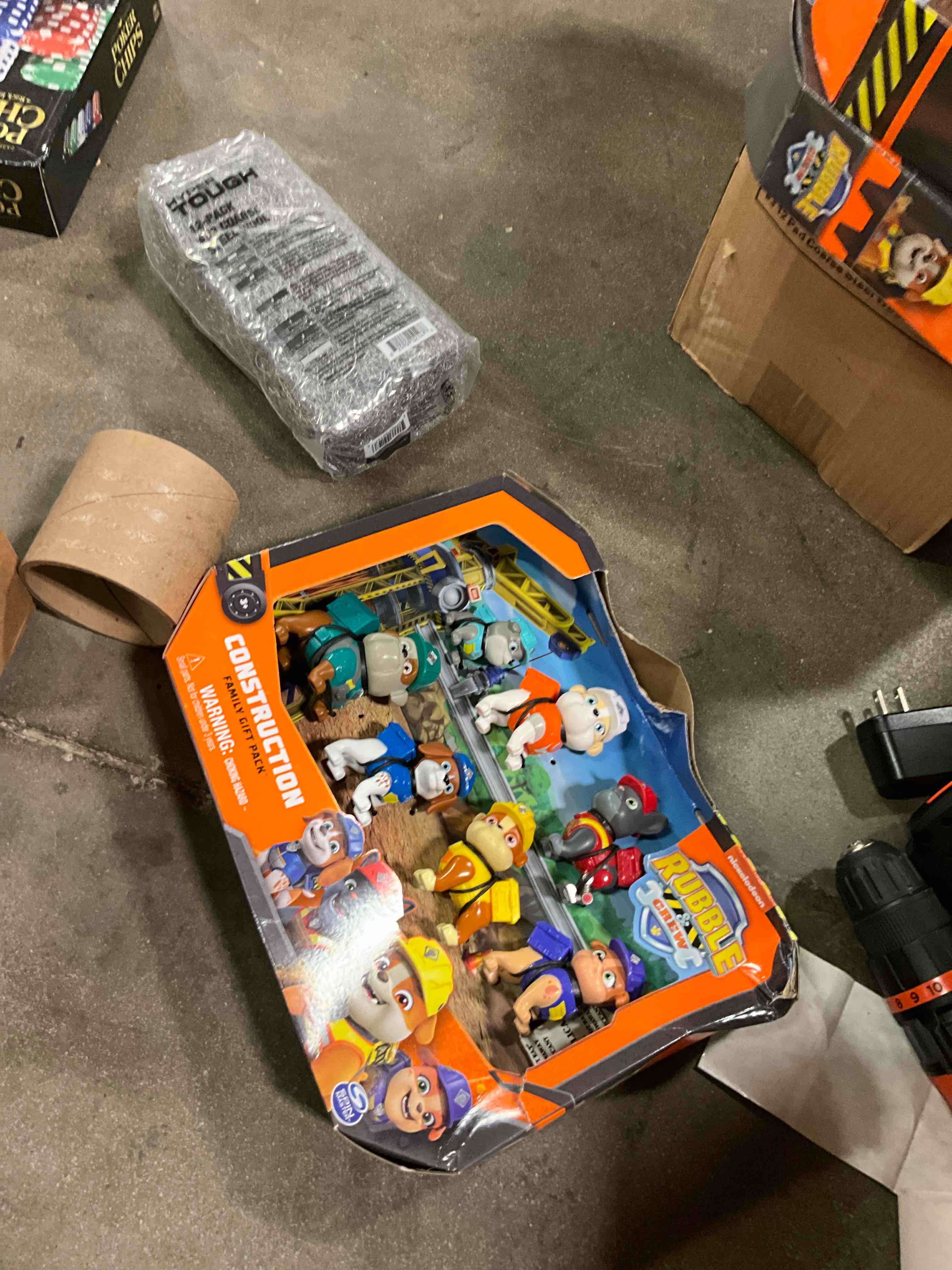 https://s3.amazonaws.com/lotting-images-prod/bidfta/TEA1651209_1753473437019.jpeg