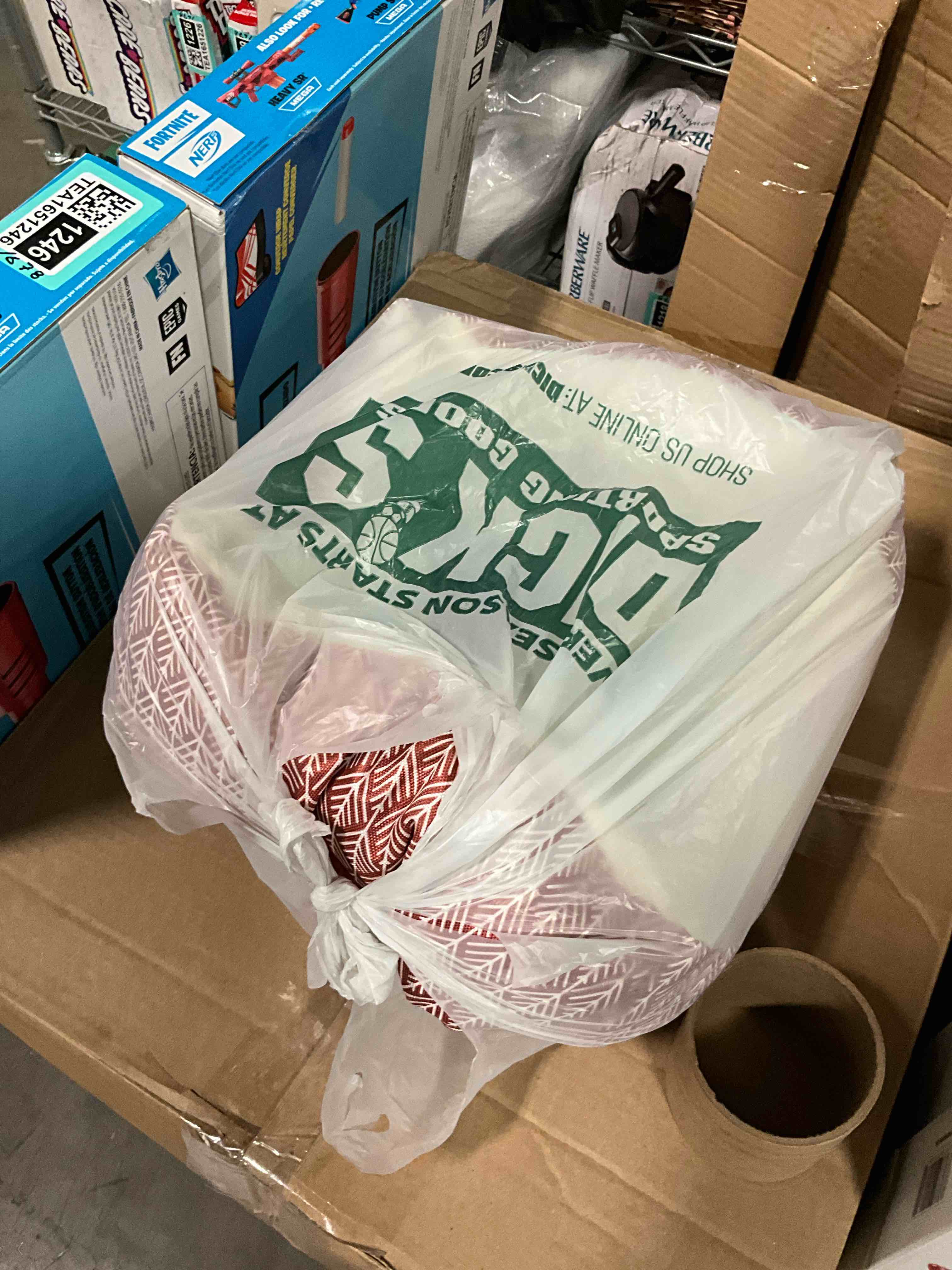 https://s3.amazonaws.com/lotting-images-prod/bidfta/TEA1651242_1753479051923.jpeg