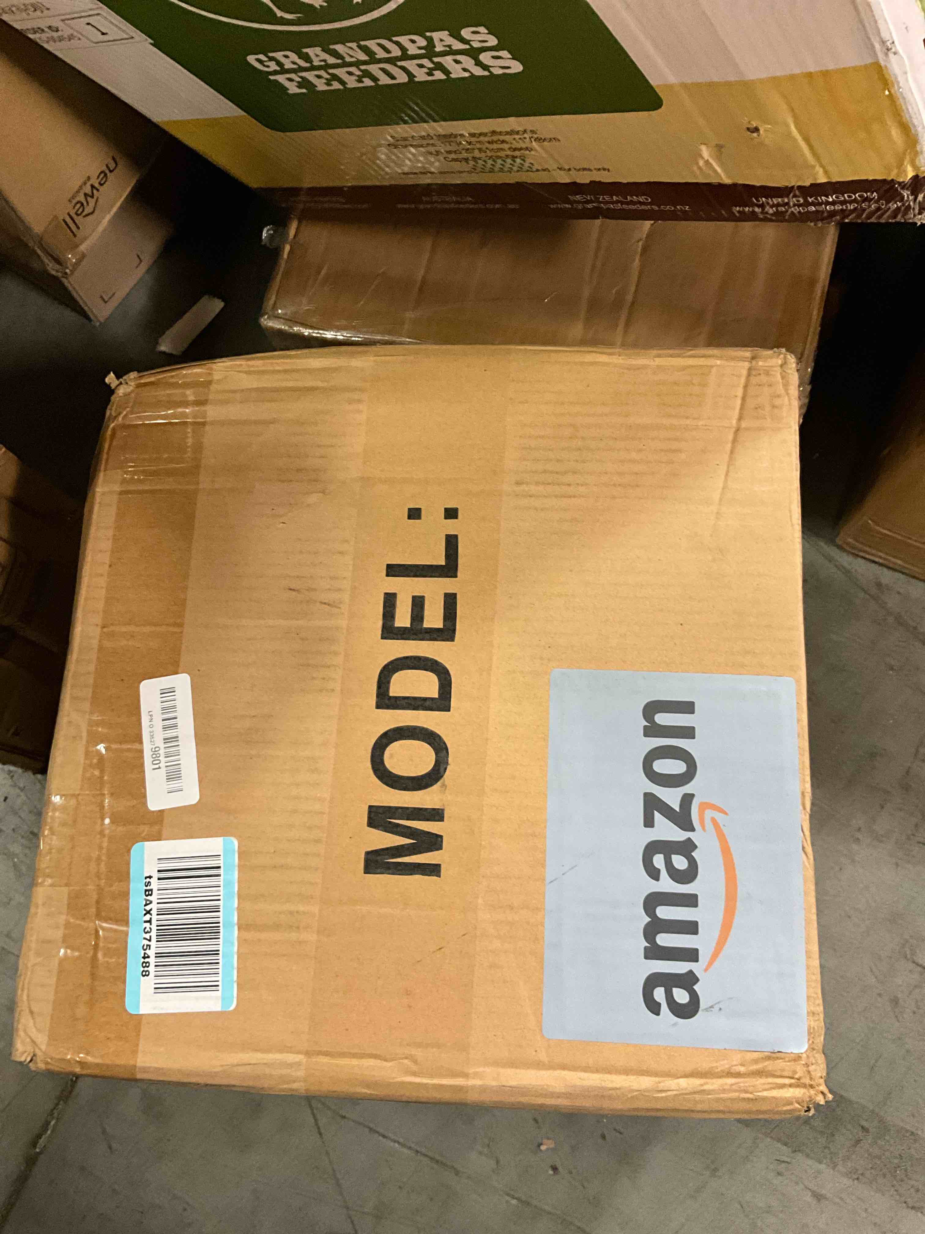 https://s3.amazonaws.com/lotting-images-prod/bidfta/TEA1651701_1754679620129.jpeg