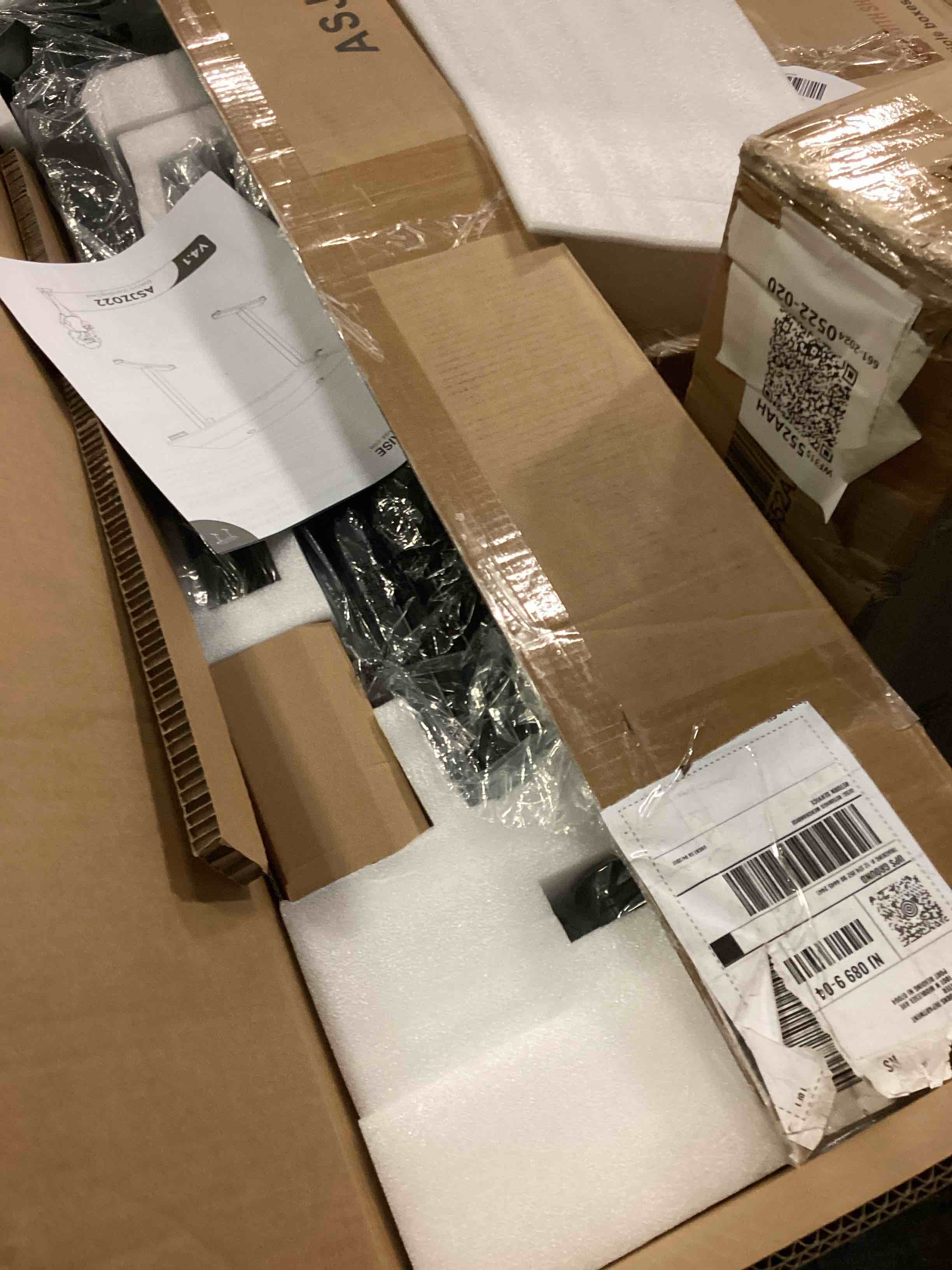 https://s3.amazonaws.com/lotting-images-prod/bidfta/TEA1654377_1752593139057.jpeg