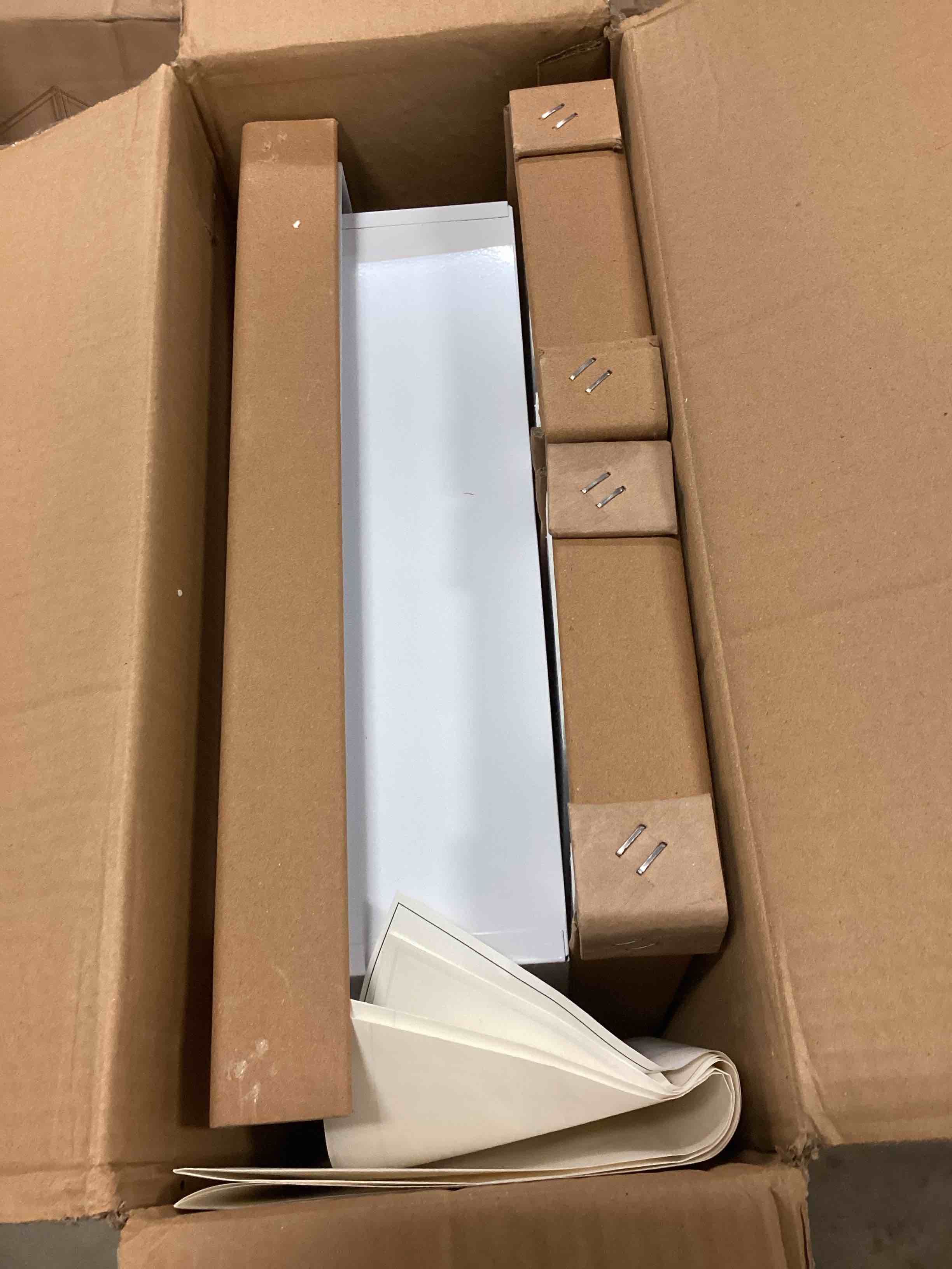 https://s3.amazonaws.com/lotting-images-prod/bidfta/TEA1654471_1752688607222.jpeg