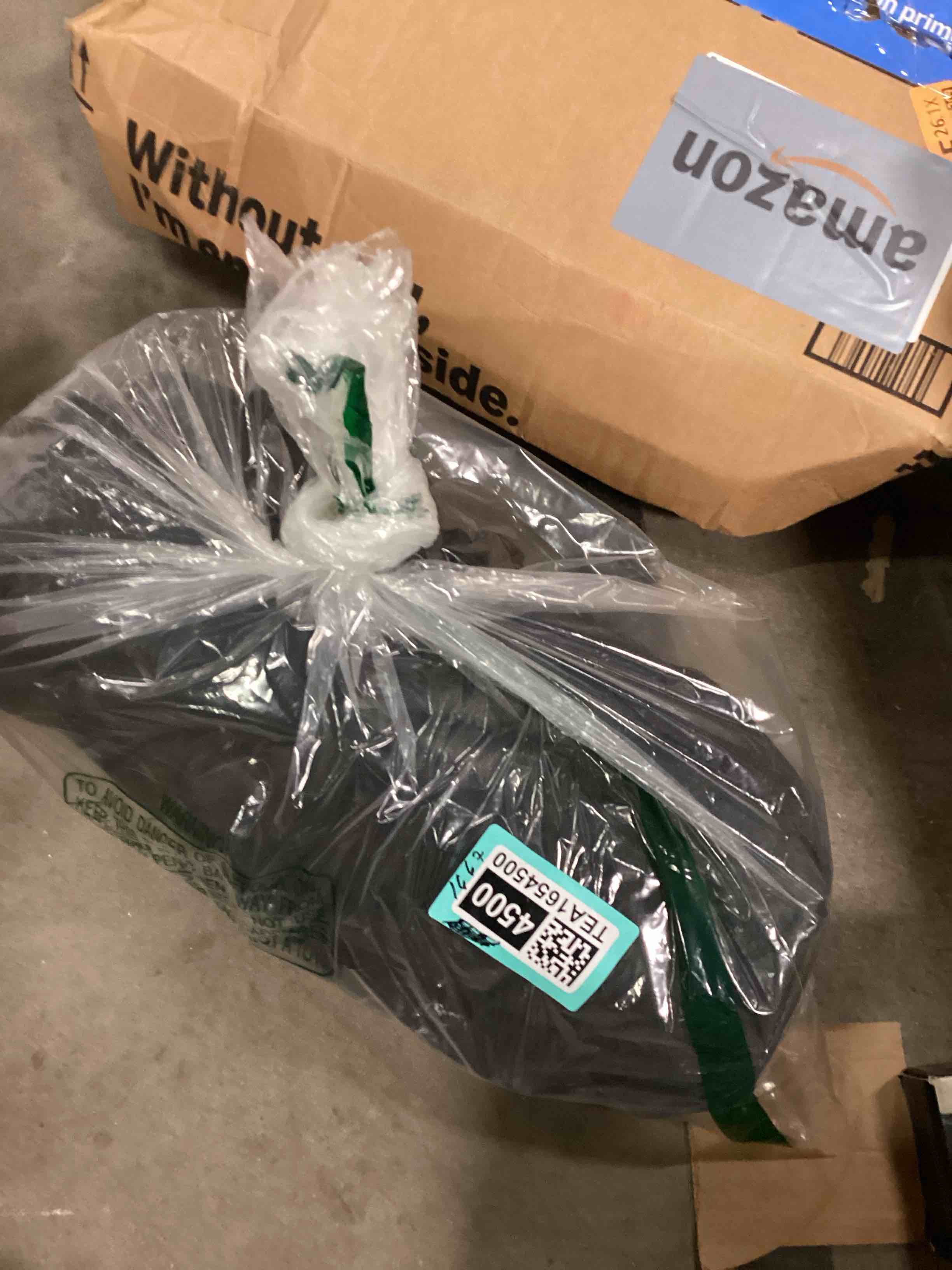 https://s3.amazonaws.com/lotting-images-prod/bidfta/TEA1654500_1753385730652.jpeg