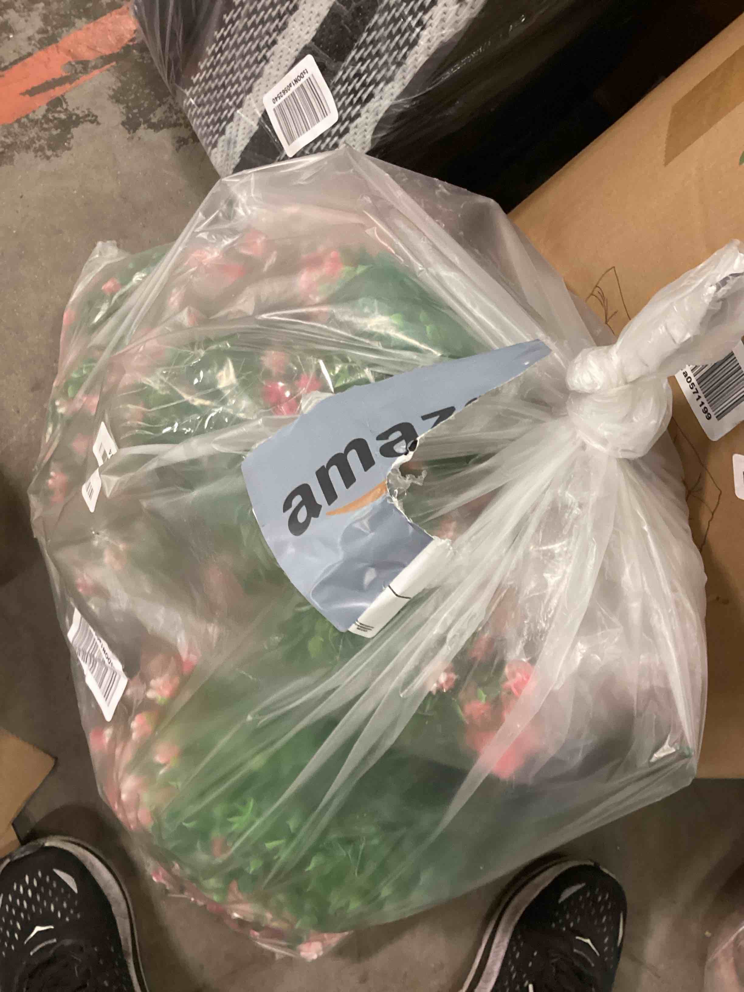 https://s3.amazonaws.com/lotting-images-prod/bidfta/TEA1654501_1753385513729.jpeg