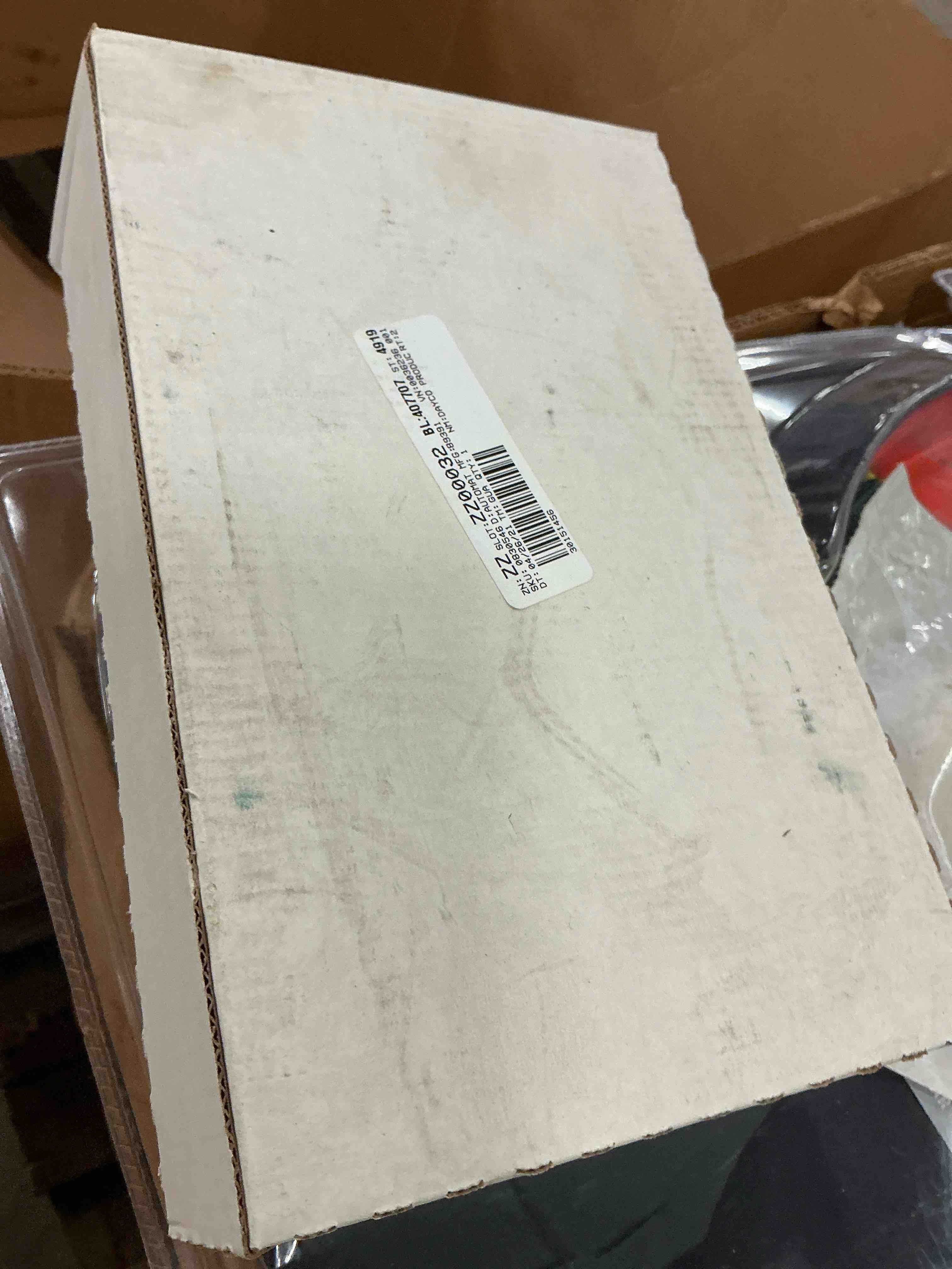 https://s3.amazonaws.com/lotting-images-prod/bidfta/TEA1657091_1751296299485.jpeg