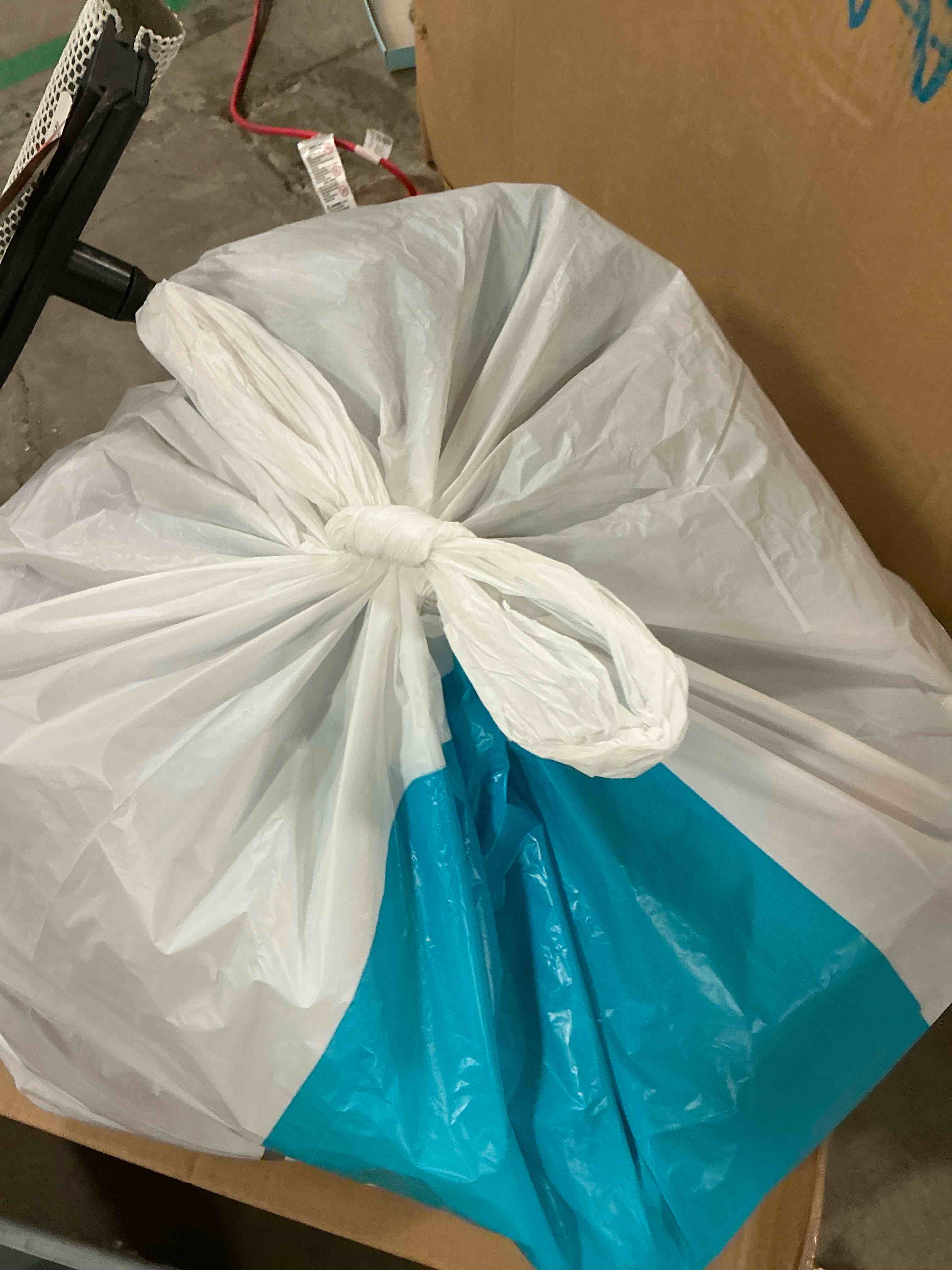 https://s3.amazonaws.com/lotting-images-prod/bidfta/TEA1657388_1751481862008.jpeg