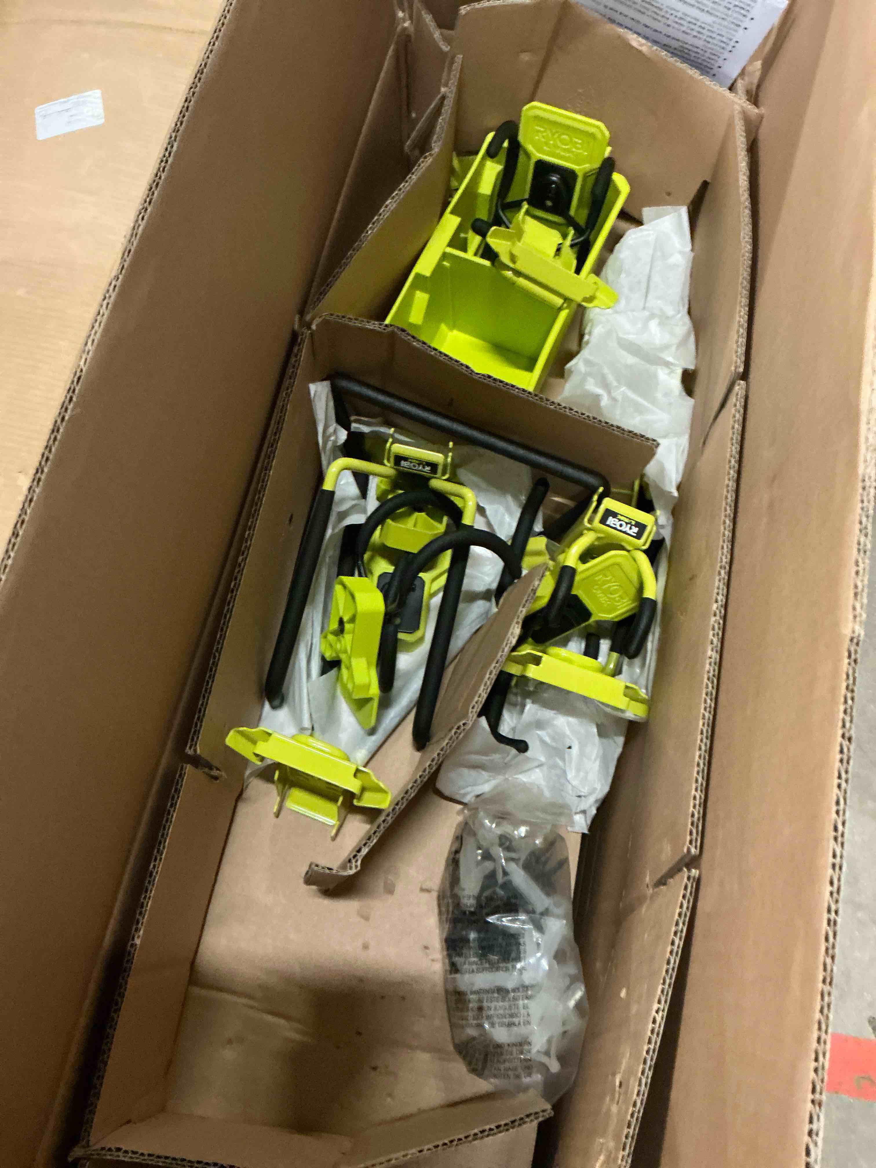 https://s3.amazonaws.com/lotting-images-prod/bidfta/TEA1658045_1752082789974.jpeg