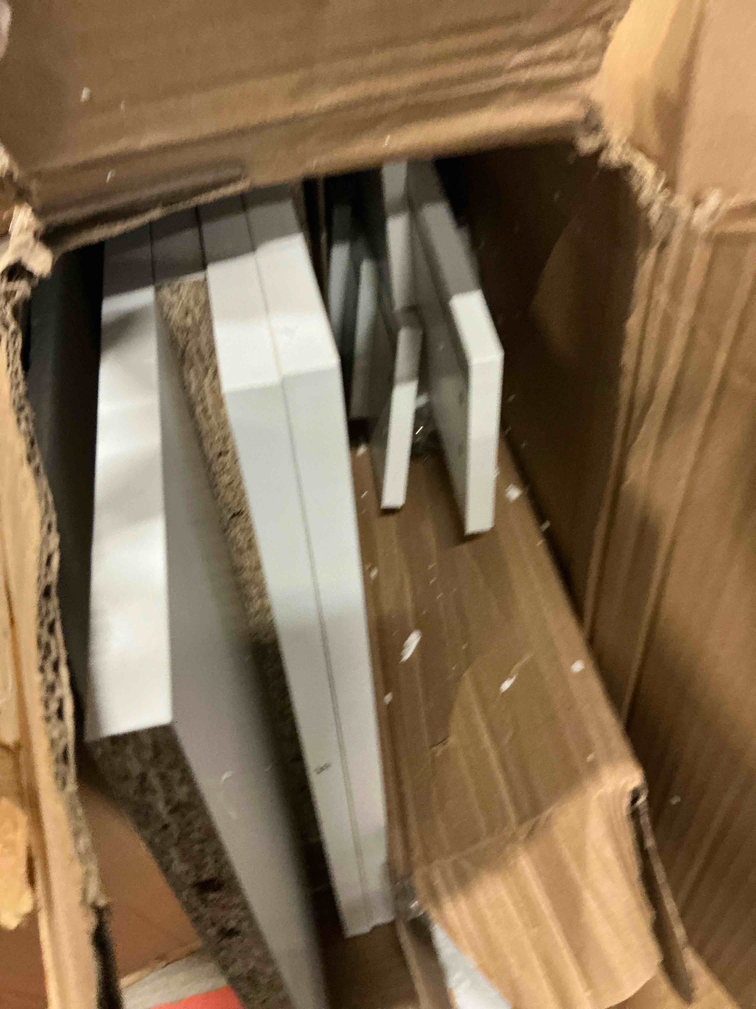 https://s3.amazonaws.com/lotting-images-prod/bidfta/TEA1658047_1752082407970.jpeg