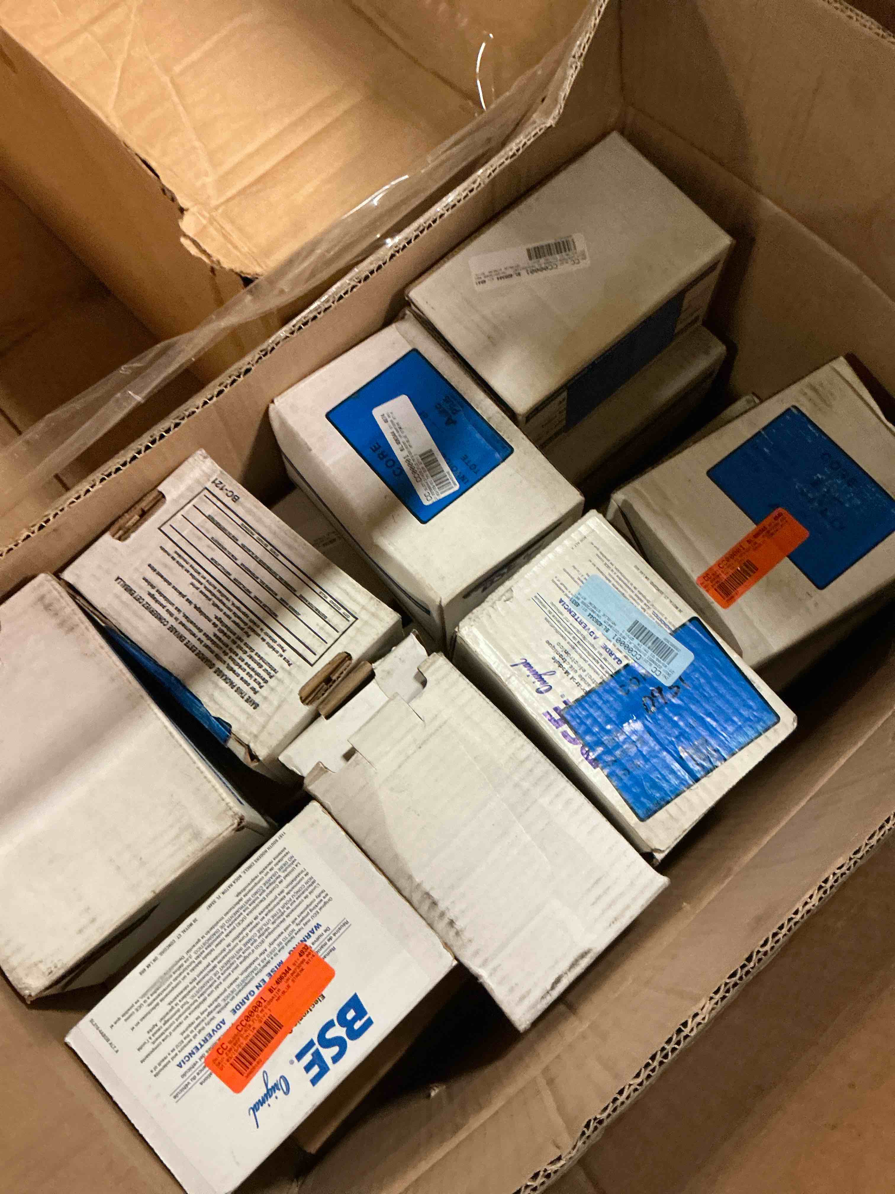 https://s3.amazonaws.com/lotting-images-prod/bidfta/TEA1658774_1753796136258.jpeg