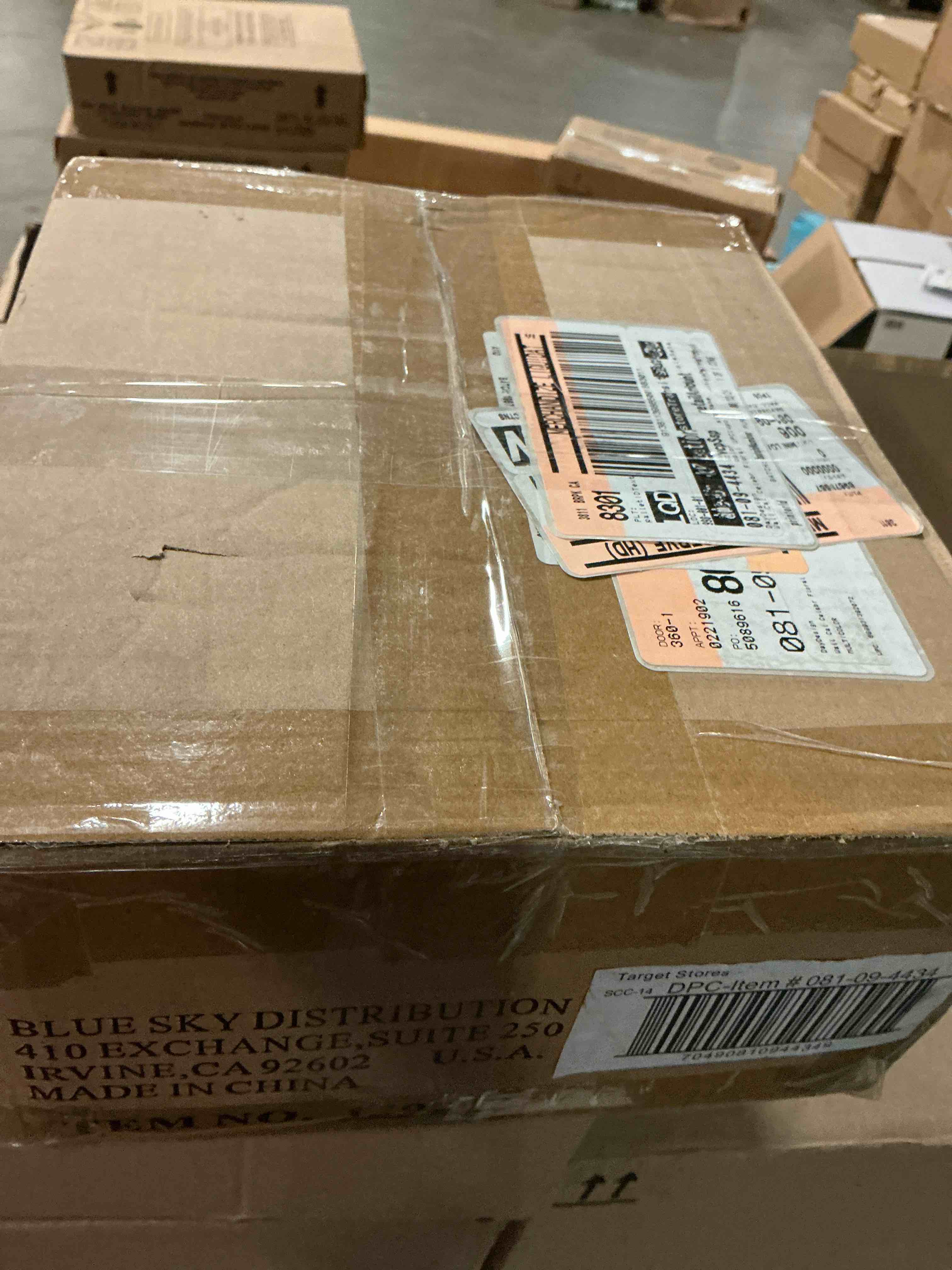 https://s3.amazonaws.com/lotting-images-prod/bidfta/TEA1658944_1754487175407.jpeg