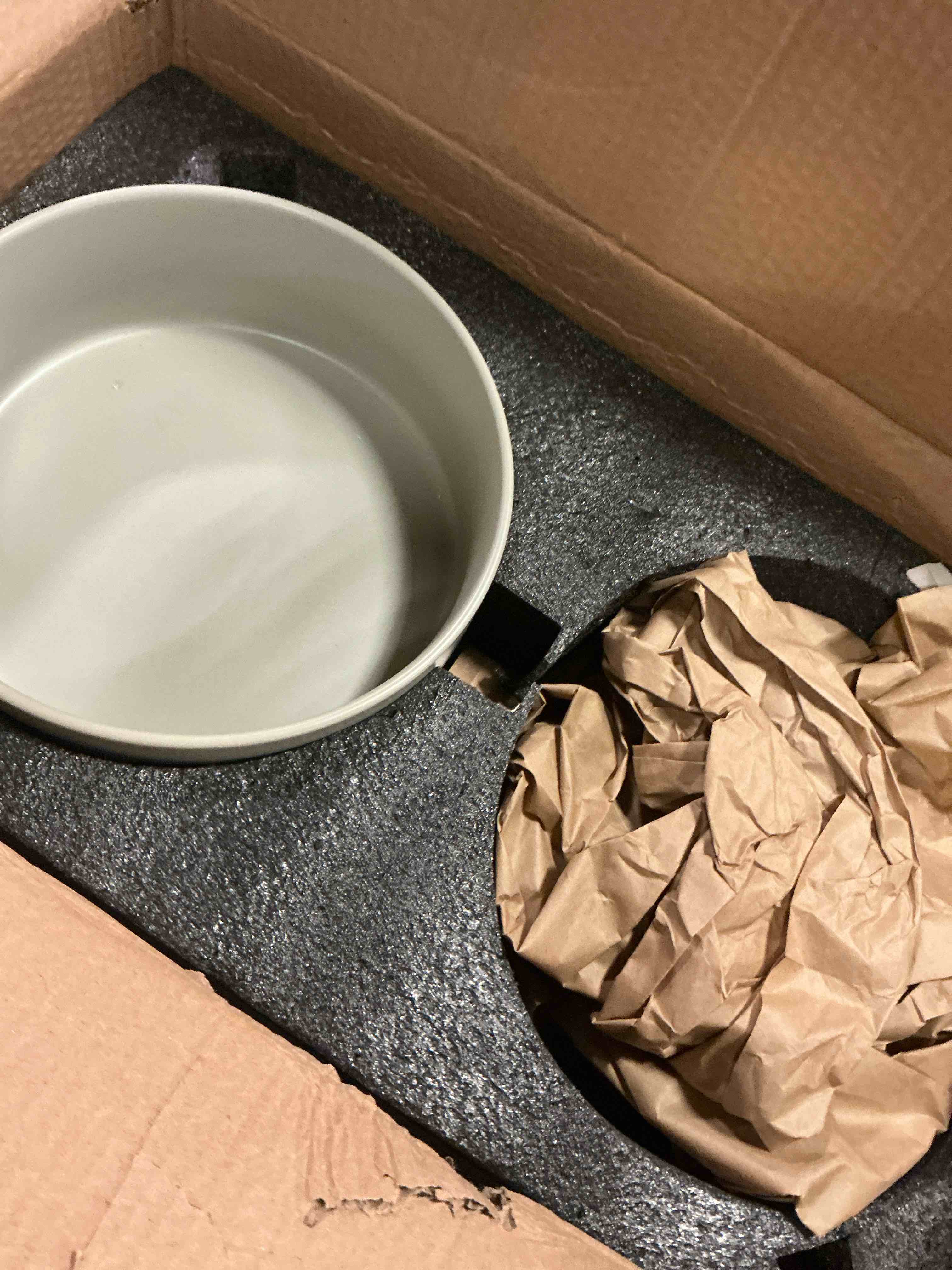 https://s3.amazonaws.com/lotting-images-prod/bidfta/TEA1659227_1755091426697.jpeg