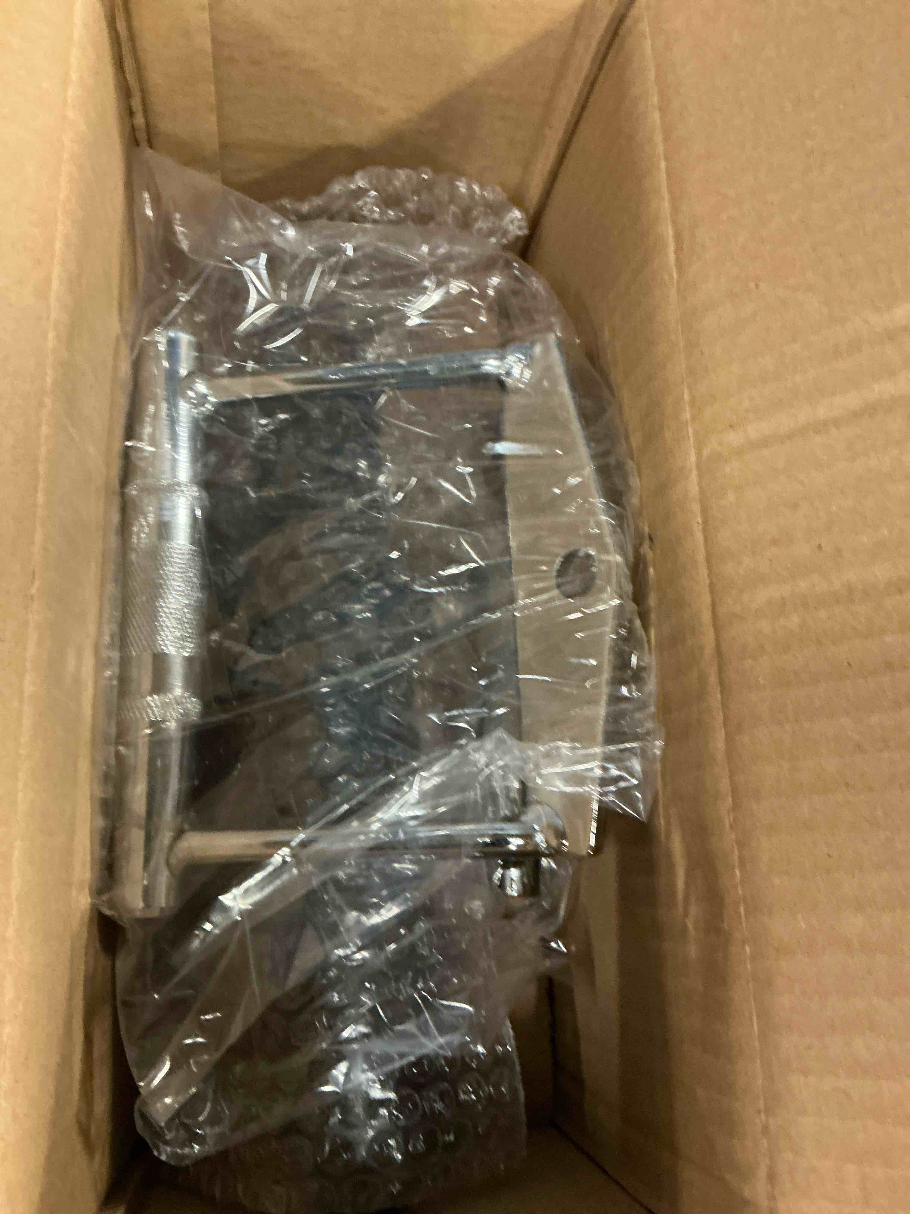 https://s3.amazonaws.com/lotting-images-prod/bidfta/TEA1659386_1755809010866.jpeg