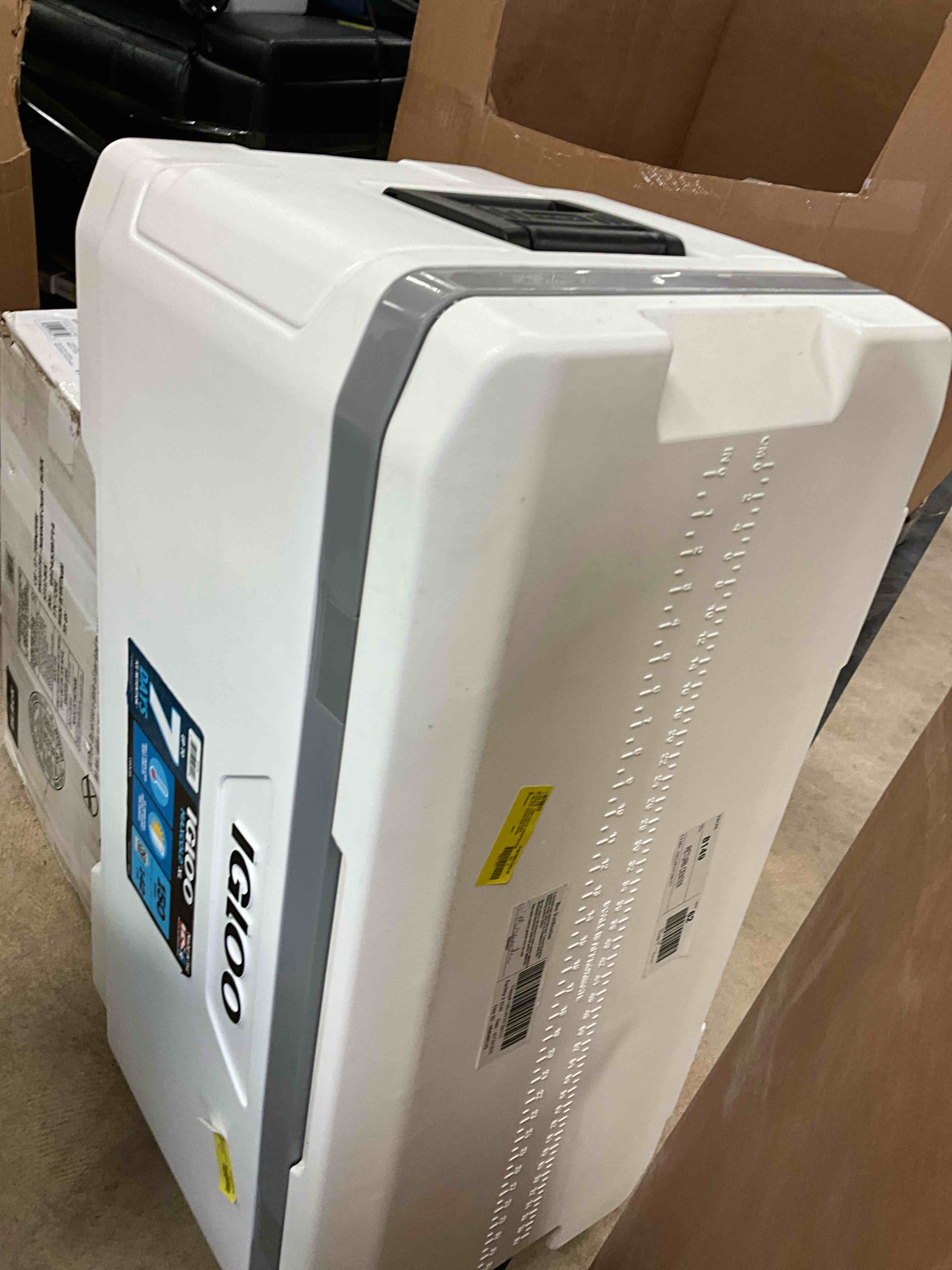 https://s3.amazonaws.com/lotting-images-prod/bidfta/TEA1659814_1756826393083.jpeg