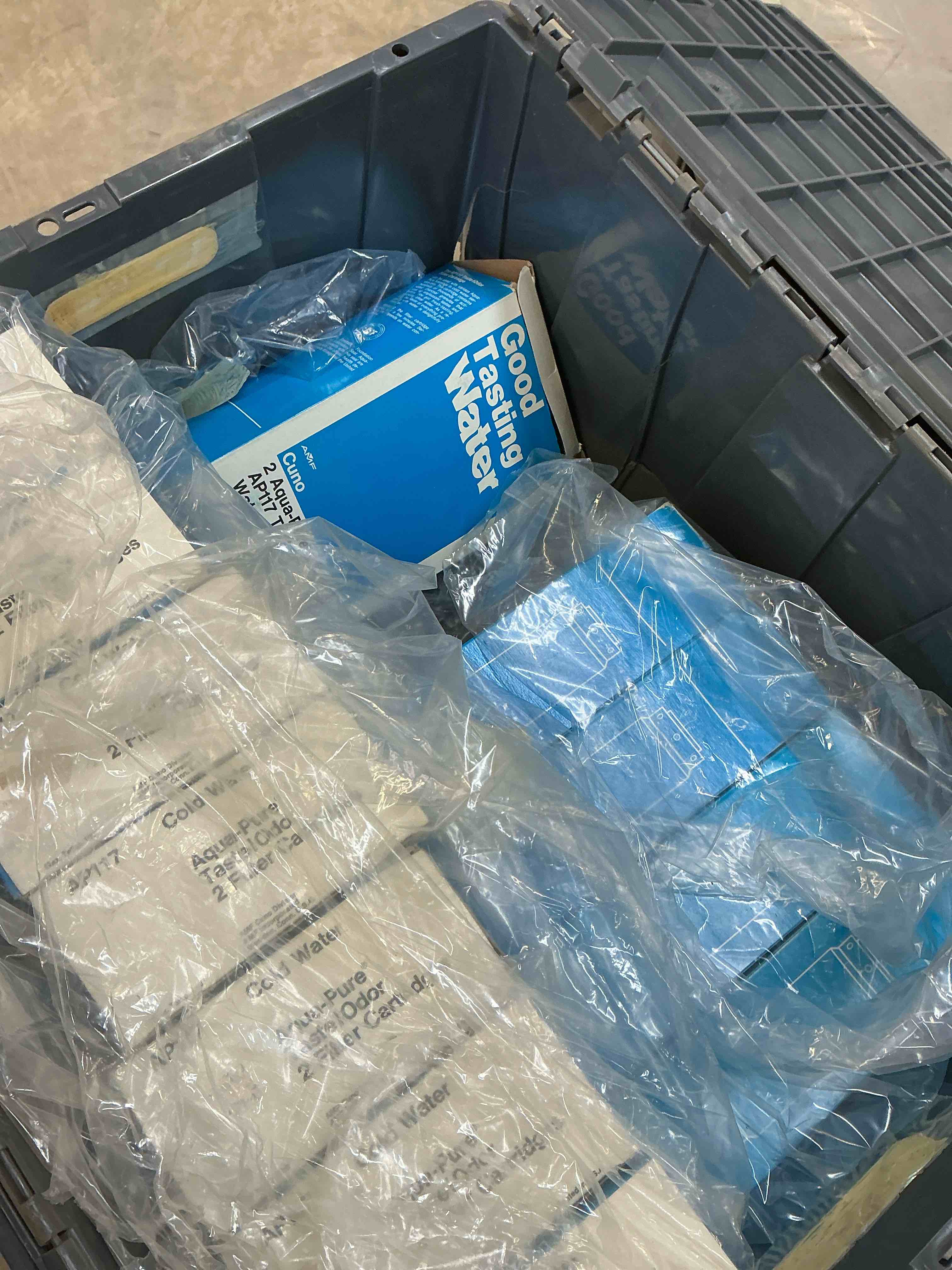 https://s3.amazonaws.com/lotting-images-prod/bidfta/TEA1659998_1757103684010.jpeg