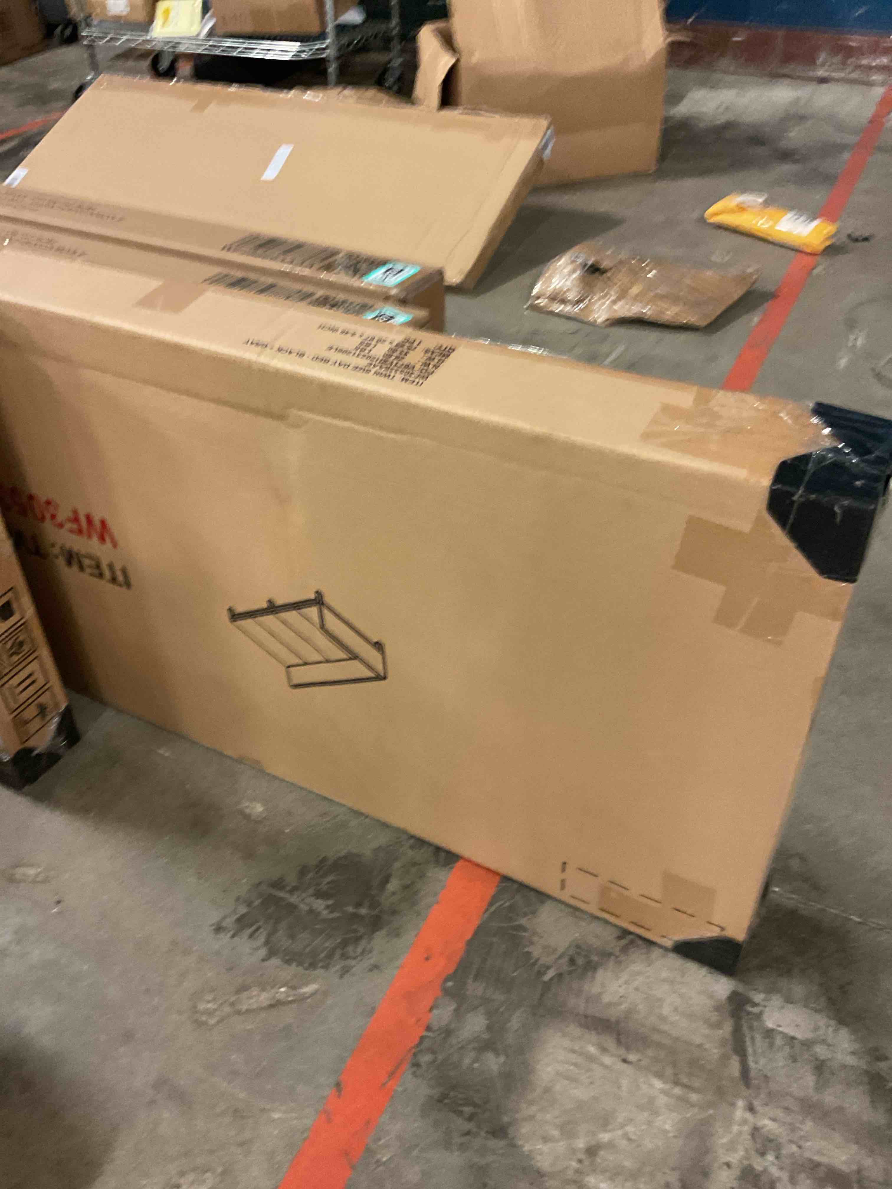 https://s3.amazonaws.com/lotting-images-prod/bidfta/TEA1663232_1750283425943.jpeg
