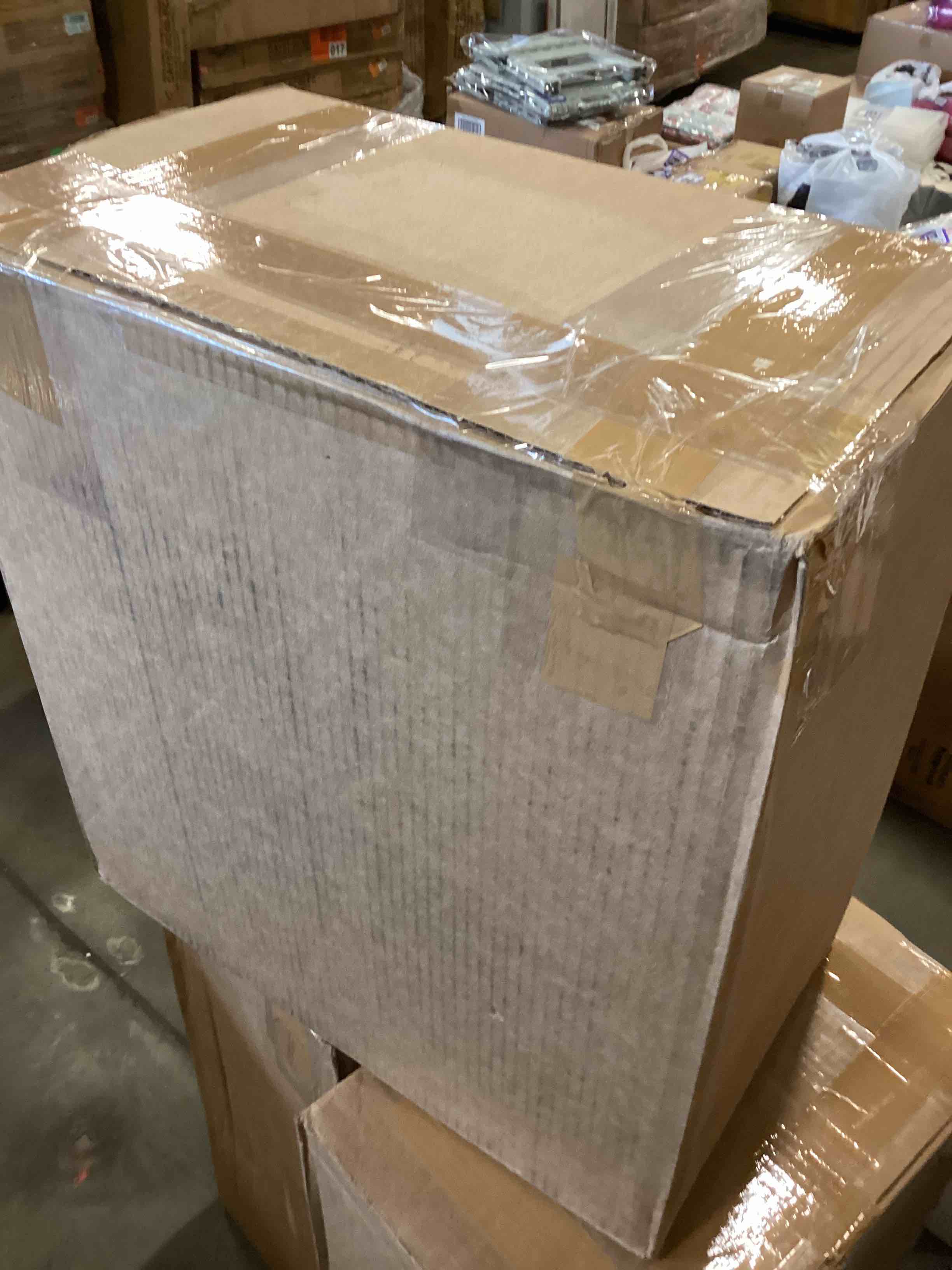 https://s3.amazonaws.com/lotting-images-prod/bidfta/TEA1663700_1752076634355.jpeg