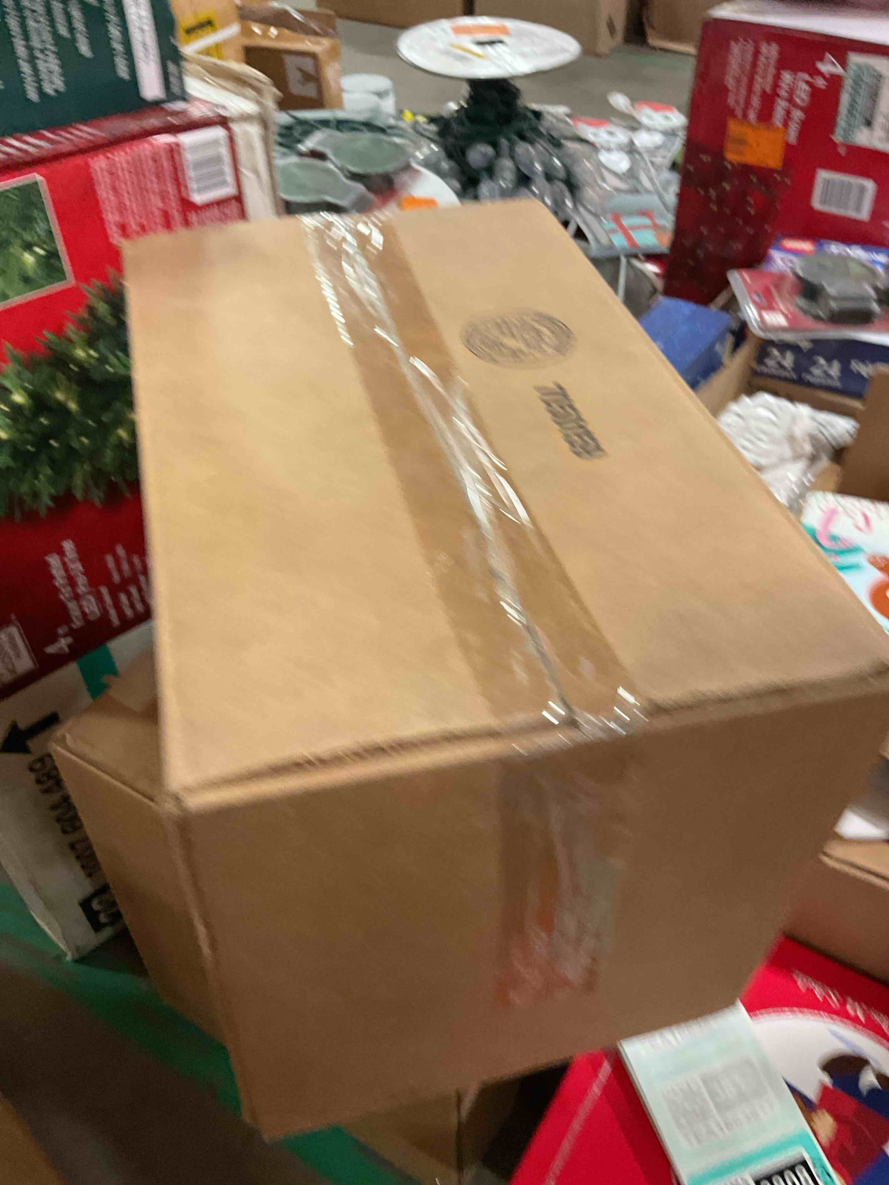 https://s3.amazonaws.com/lotting-images-prod/bidfta/TEA1663808_1752163564661.jpeg