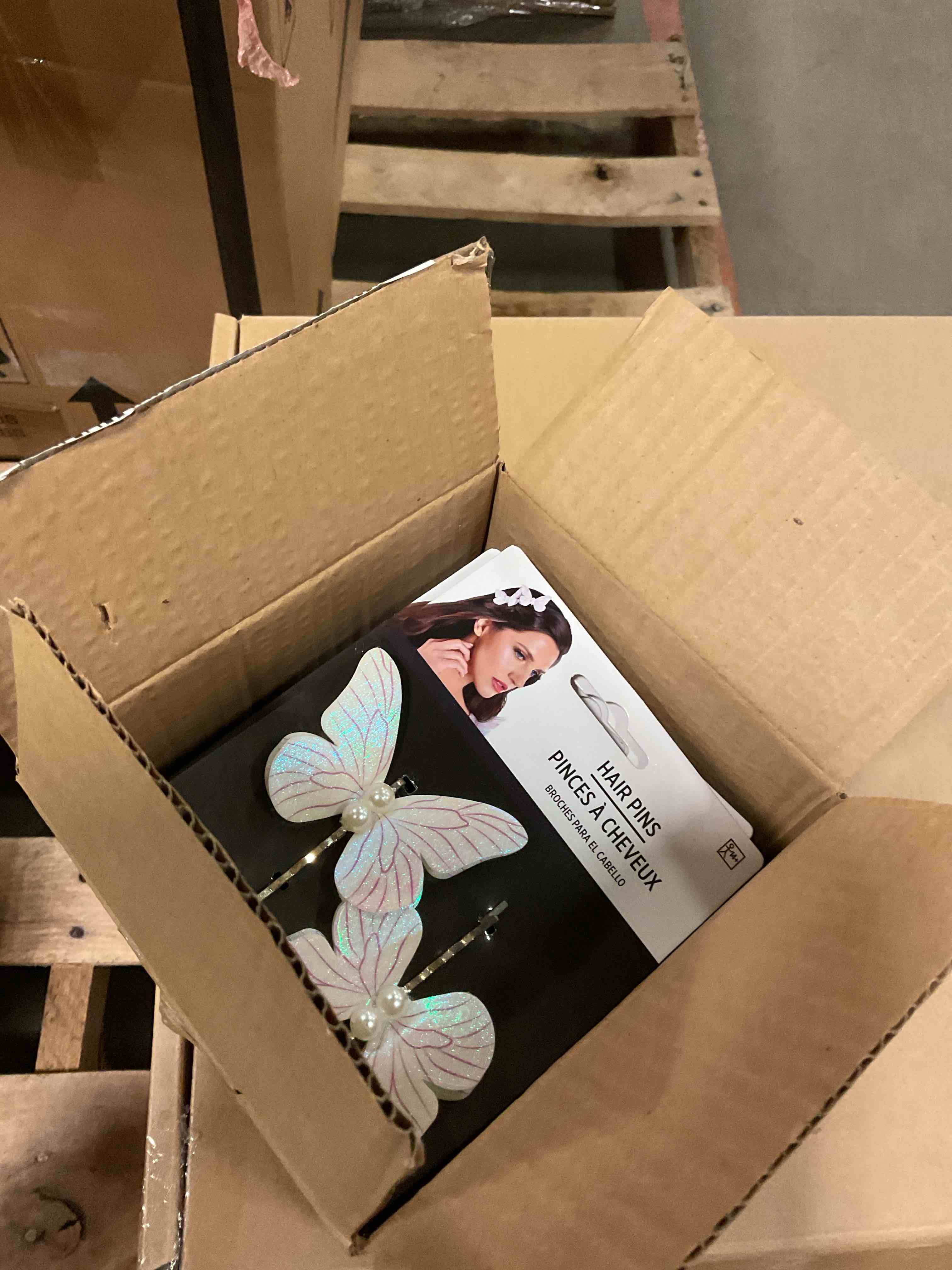 https://s3.amazonaws.com/lotting-images-prod/bidfta/TEA1663860_1752242169970.jpeg