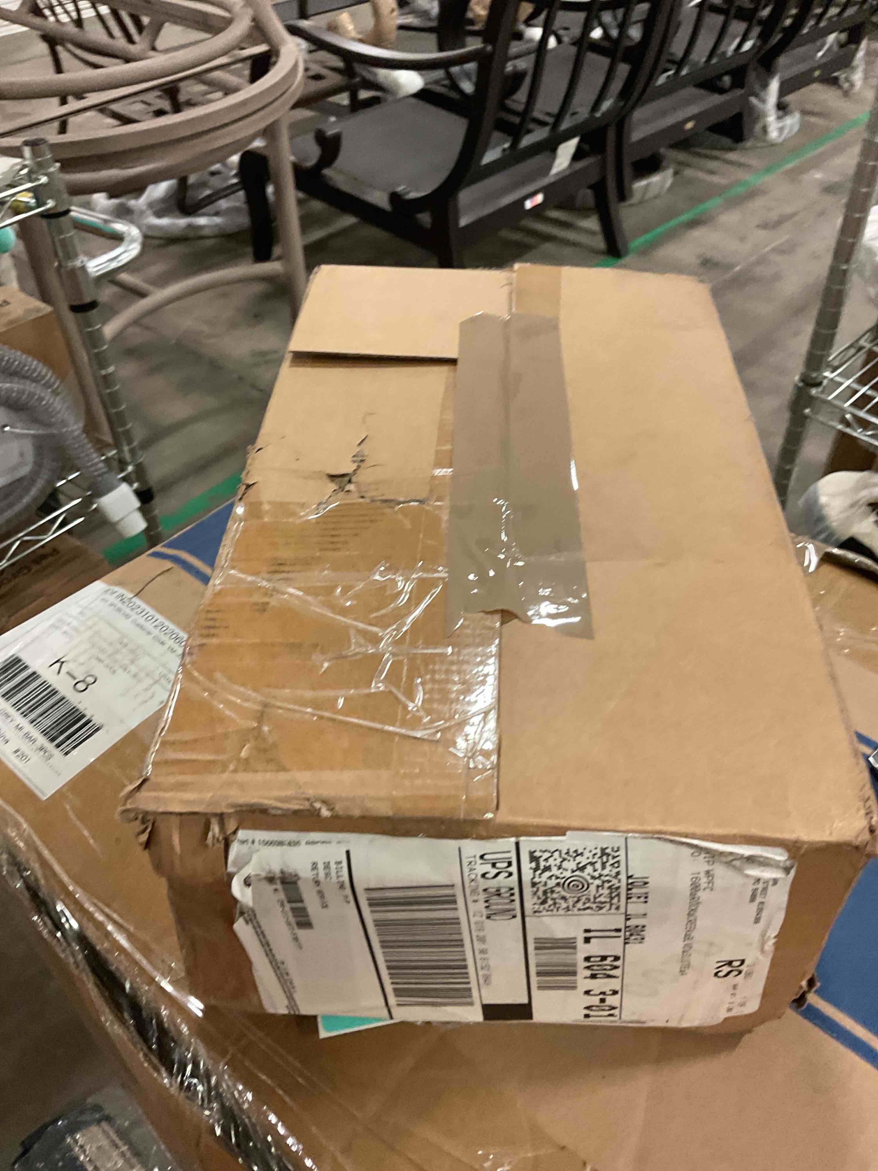 https://s3.amazonaws.com/lotting-images-prod/bidfta/TEA1663987_1752696917274.jpeg